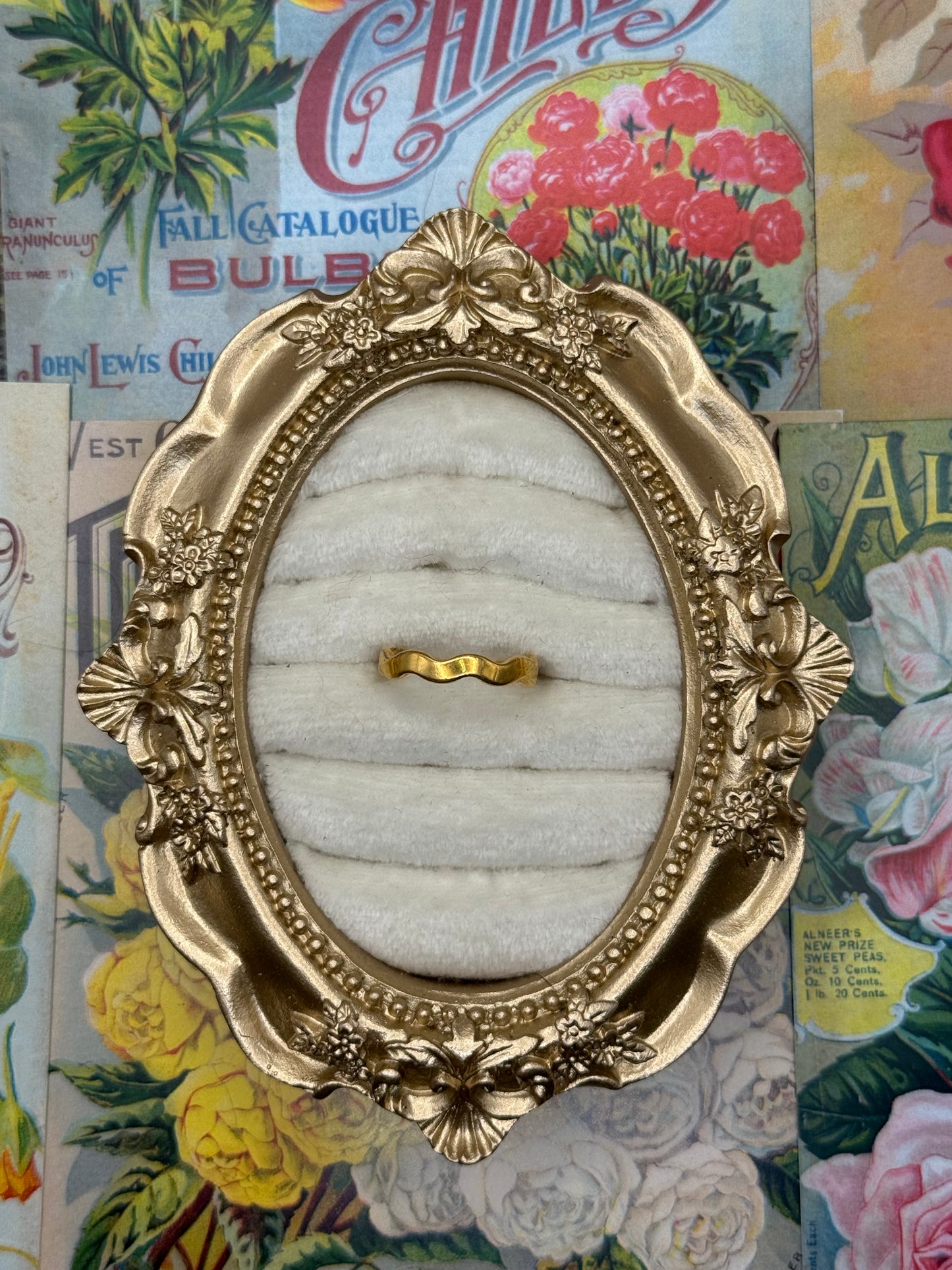 Vintage Gold Tone Dainty Wavy Stacker Band Size 6.75