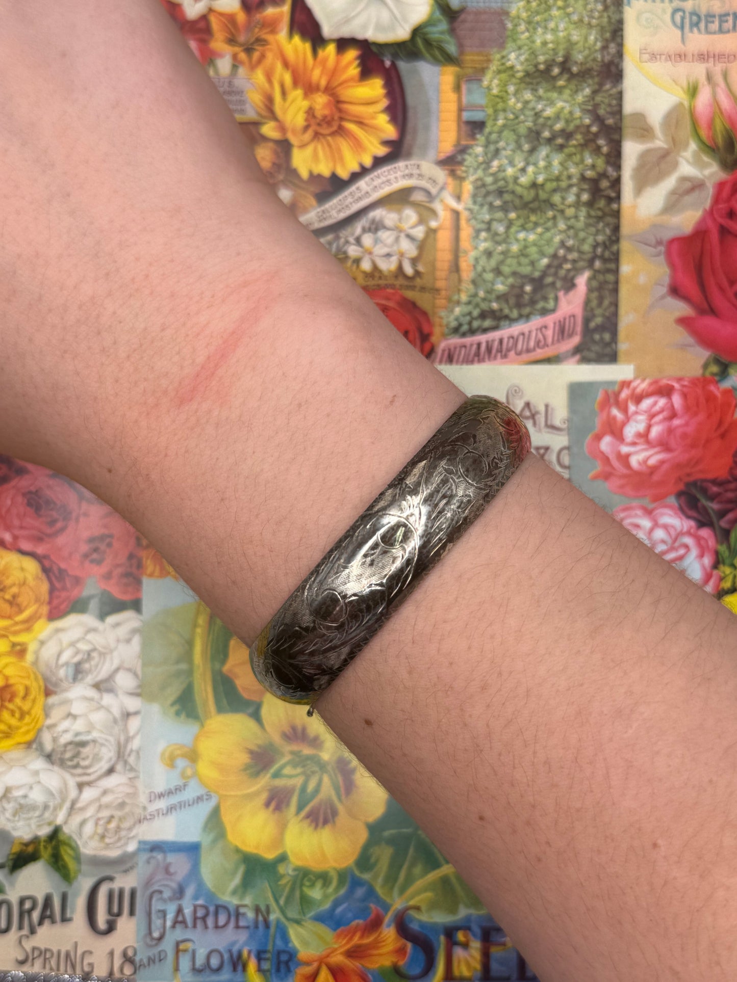 Sterling Silver Etched Hinged Bracelet 7.5”