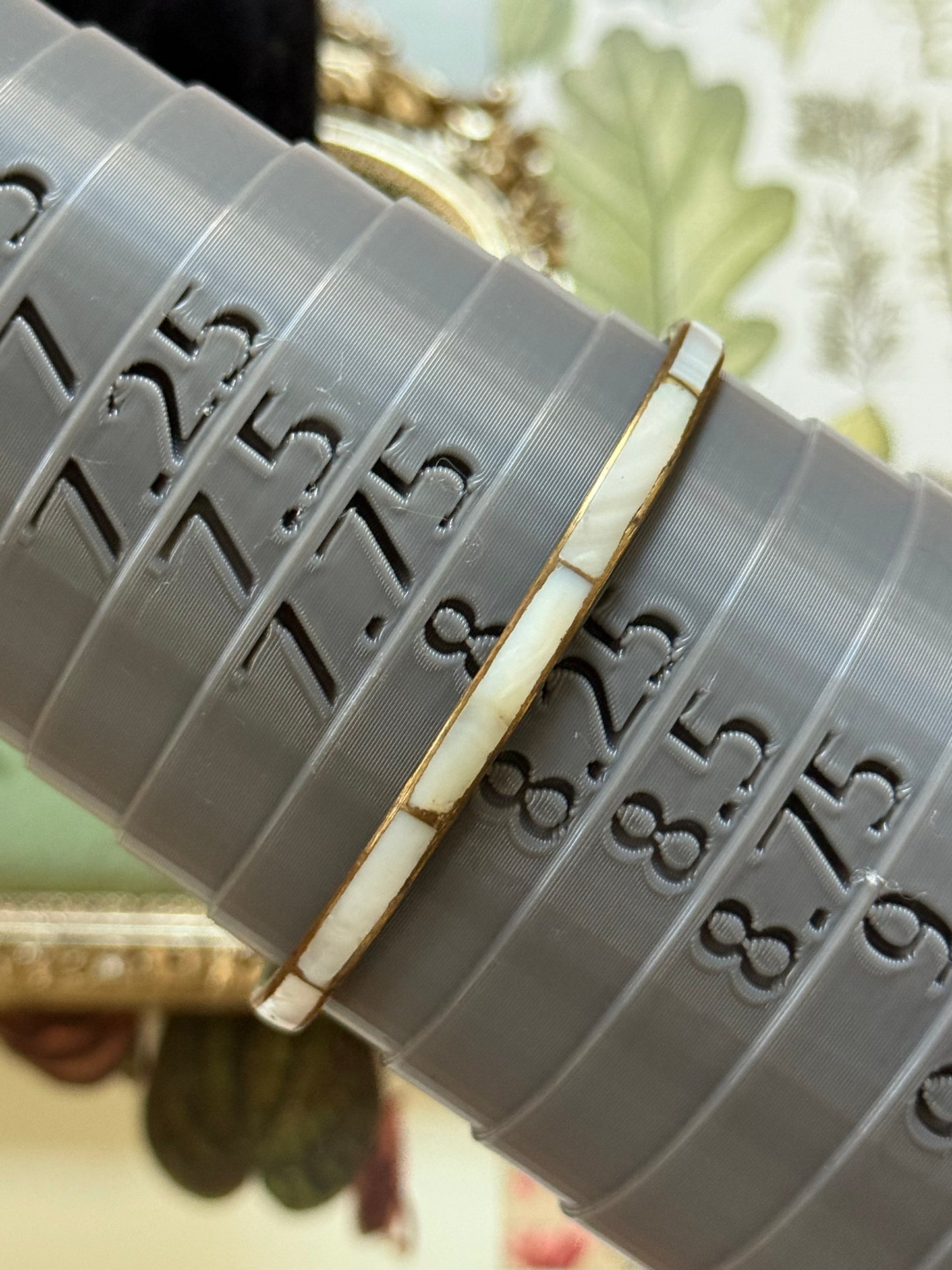 Vintage Gold Tone Mother of Pearl Inlay Bangle