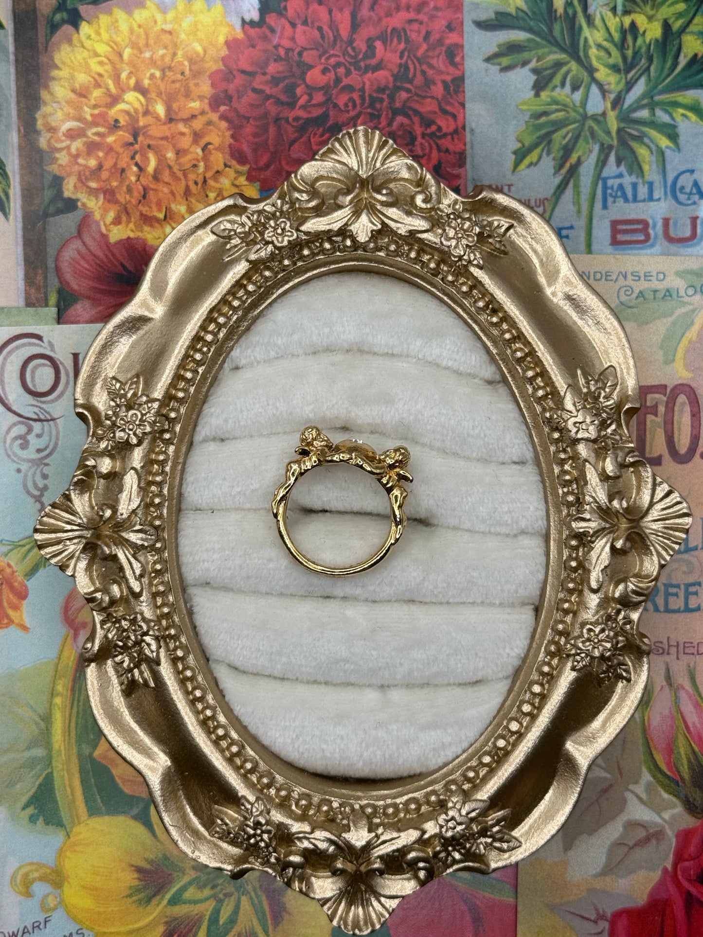 Modern Gold Tone Cherub Ring Size 4