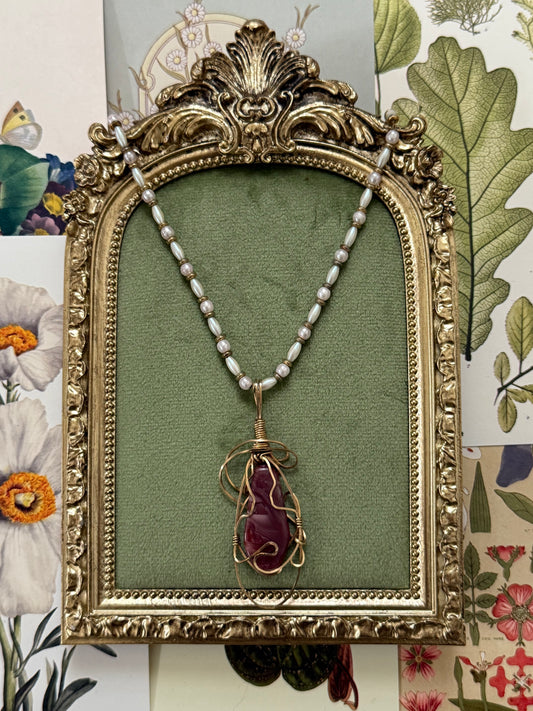 Vintage Gold Tone Pearl Beaded Artisan Necklace