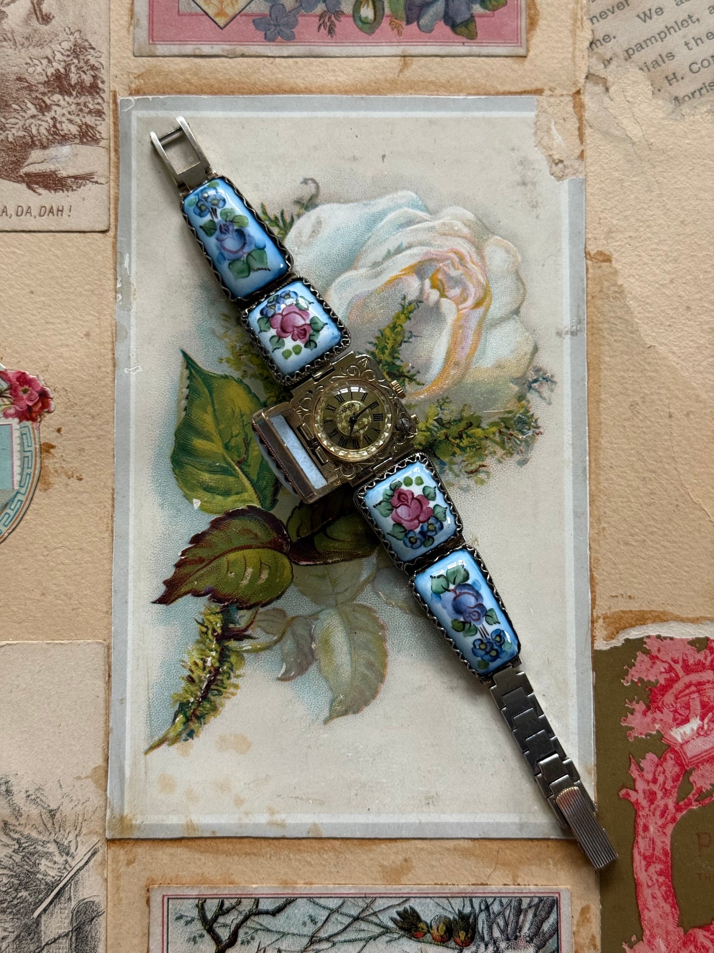working two tone soviet enameled wind up peek a boo watch
