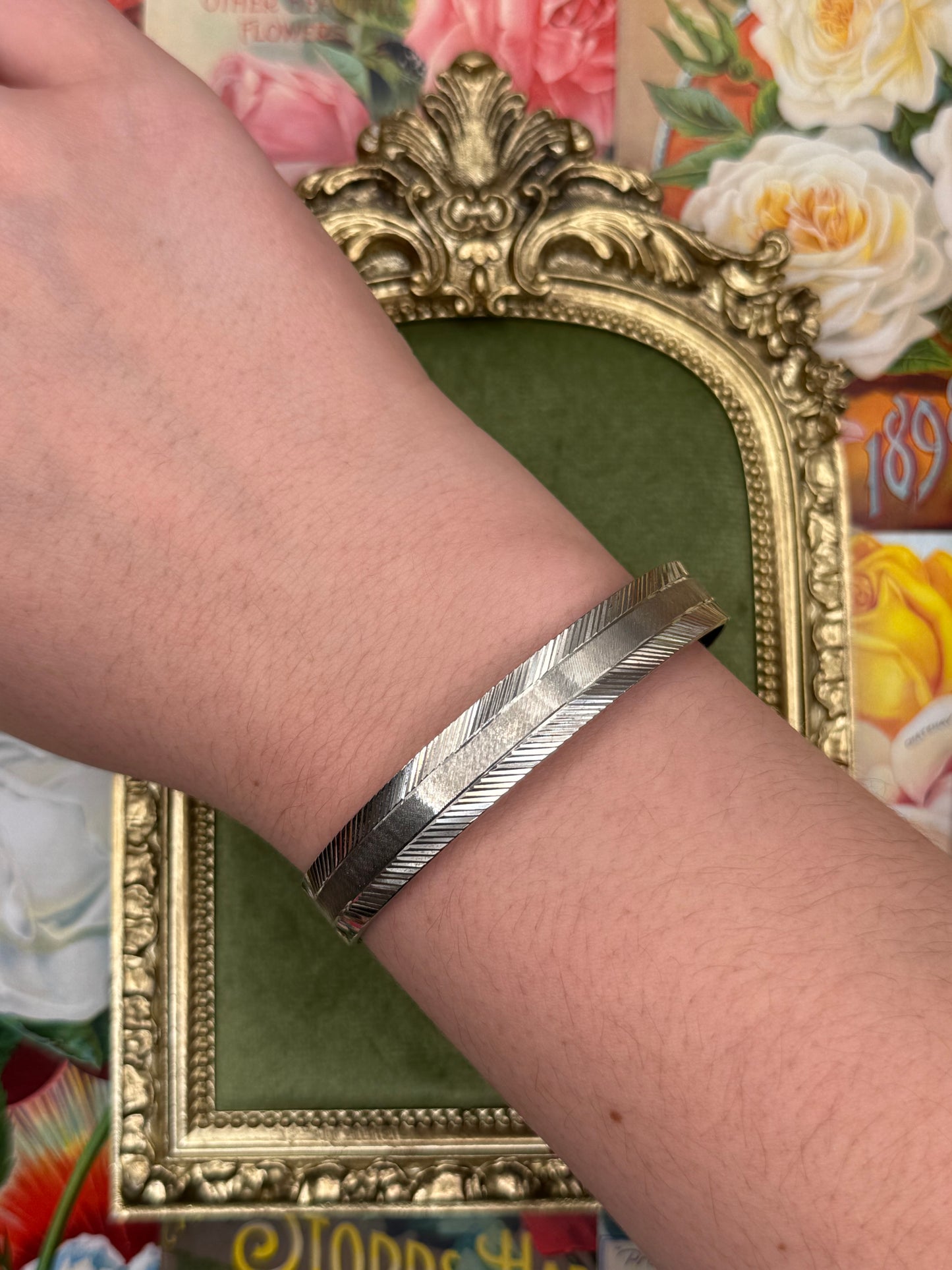 Vintage Silver Tone Bangle Bracelet