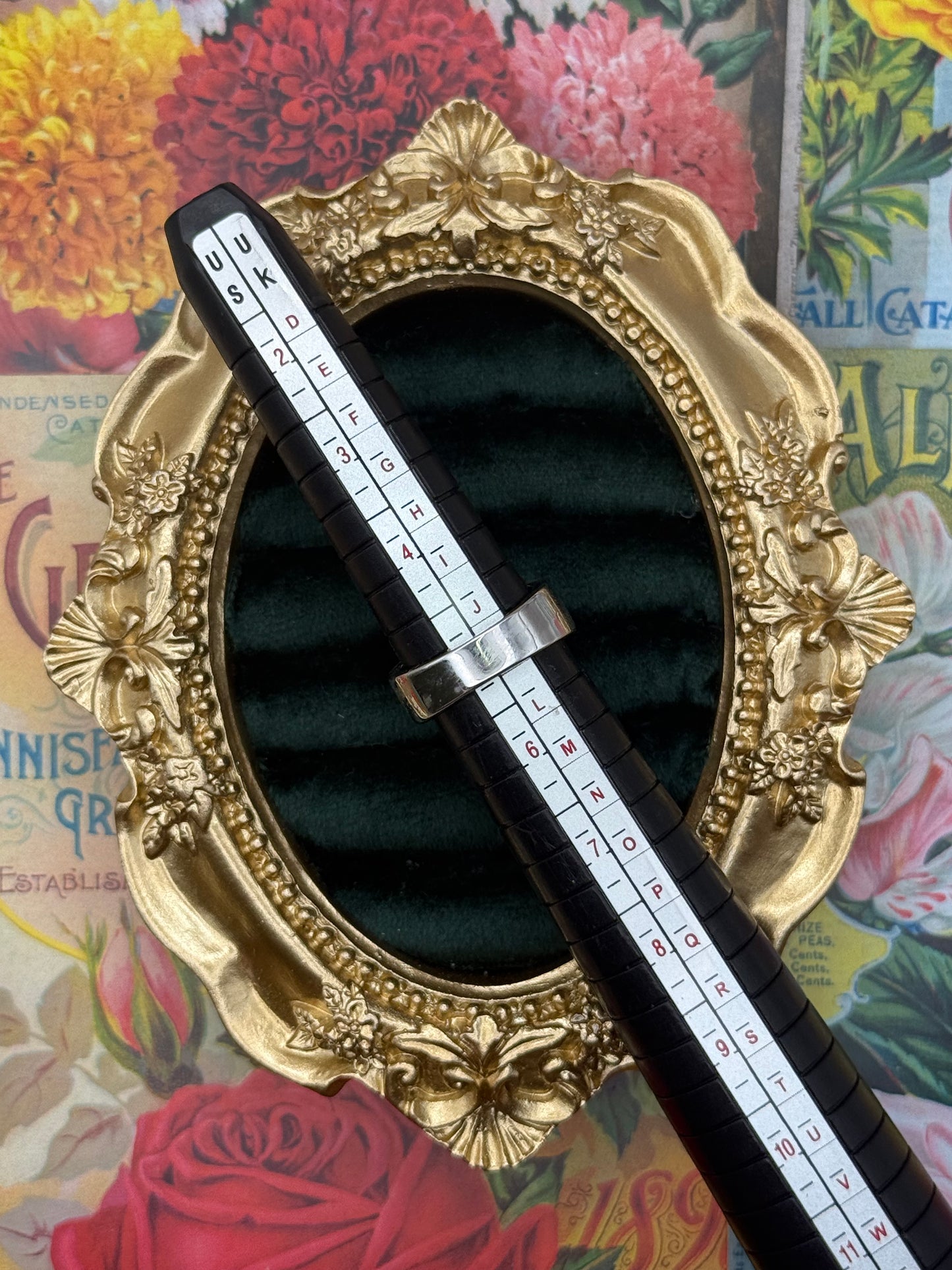 Vintage Two Tone Old Stock Ring Size 5