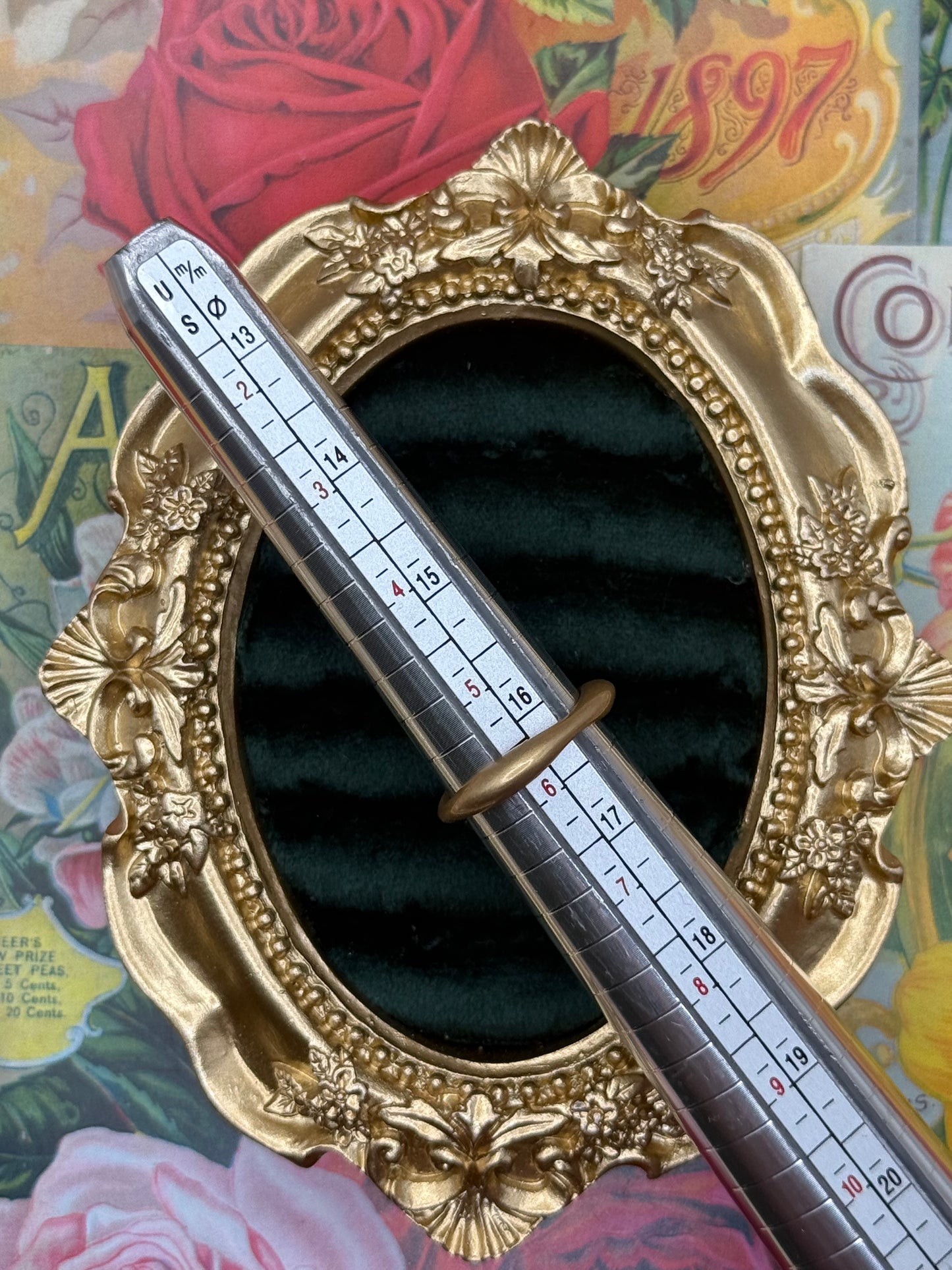 Vintage Matte Gold Tone Triangle Stacker Band Size 5.5