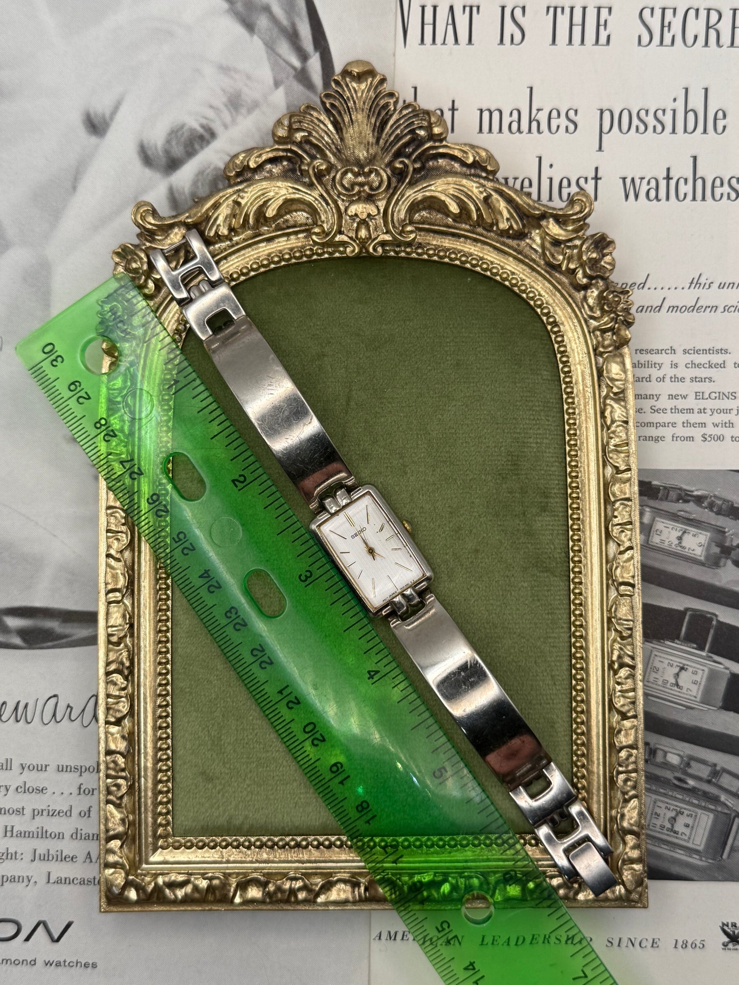 Nonworking Vintage Silver Tone Seiko Watch