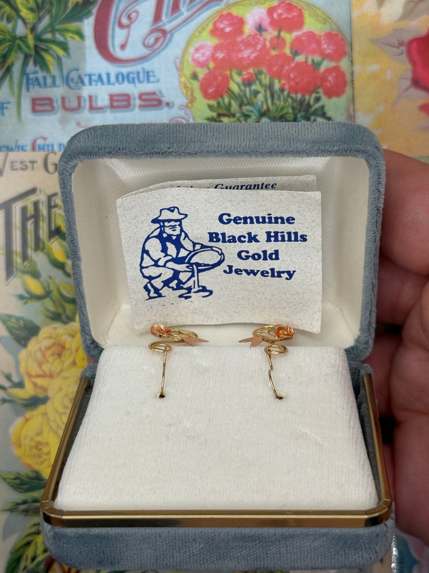 Vintage 10k Gold with 12k Gold Accents Black Hills Gold Hummingbird Earrings 1”