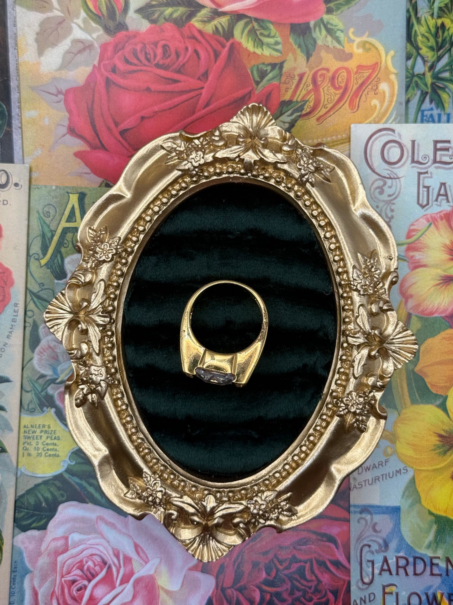 Vintage Gold Tone Old Stock Ring Size 8