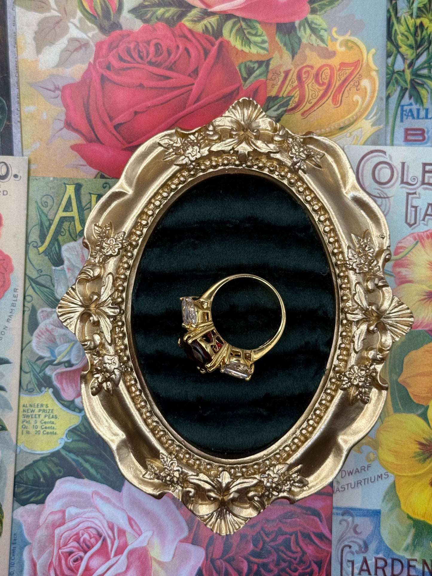 Vintage Gold Tone Old Stock Chunky Ring Size 9