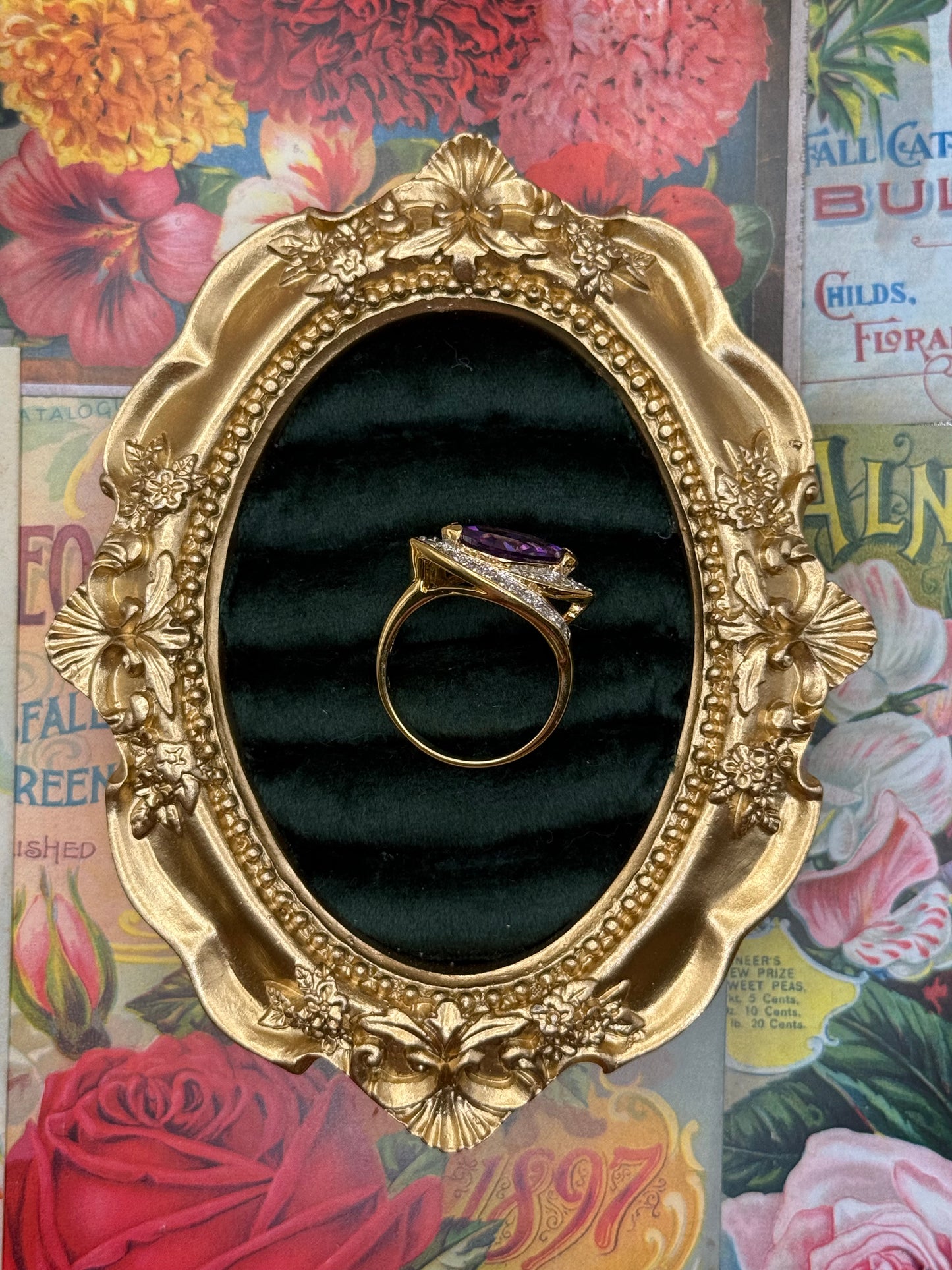 Vintage Gold Tone Old Stock Ring Size 10