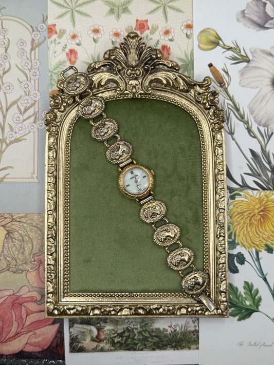 Working Gold Tone Vintage Cameo Band Watch