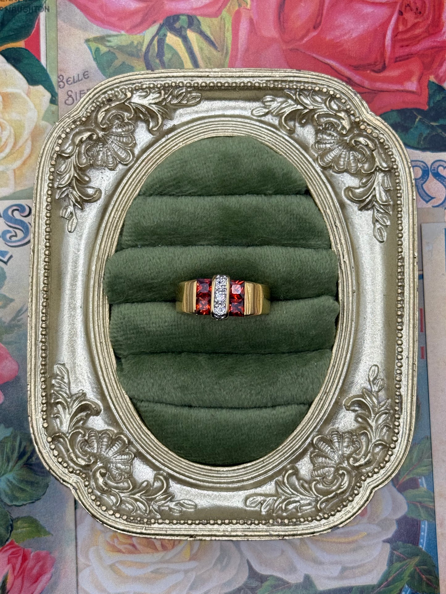 Vintage Gold Tone Old Stock Gemstone Ring Size 8