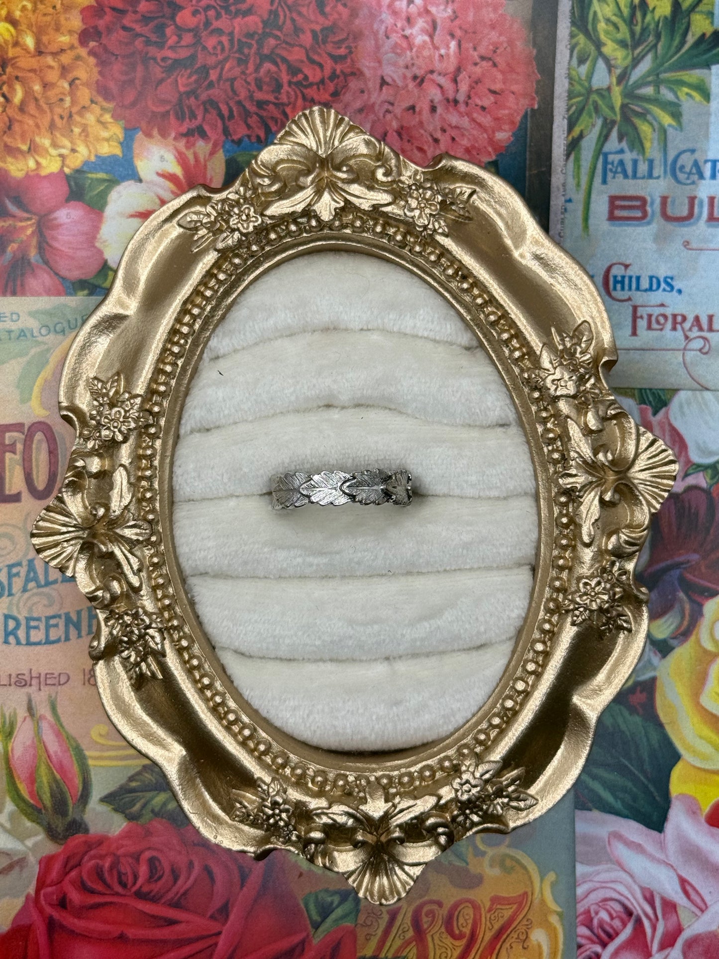 Vintage Silver Tone Avon Leaf Ring Size 7.5
