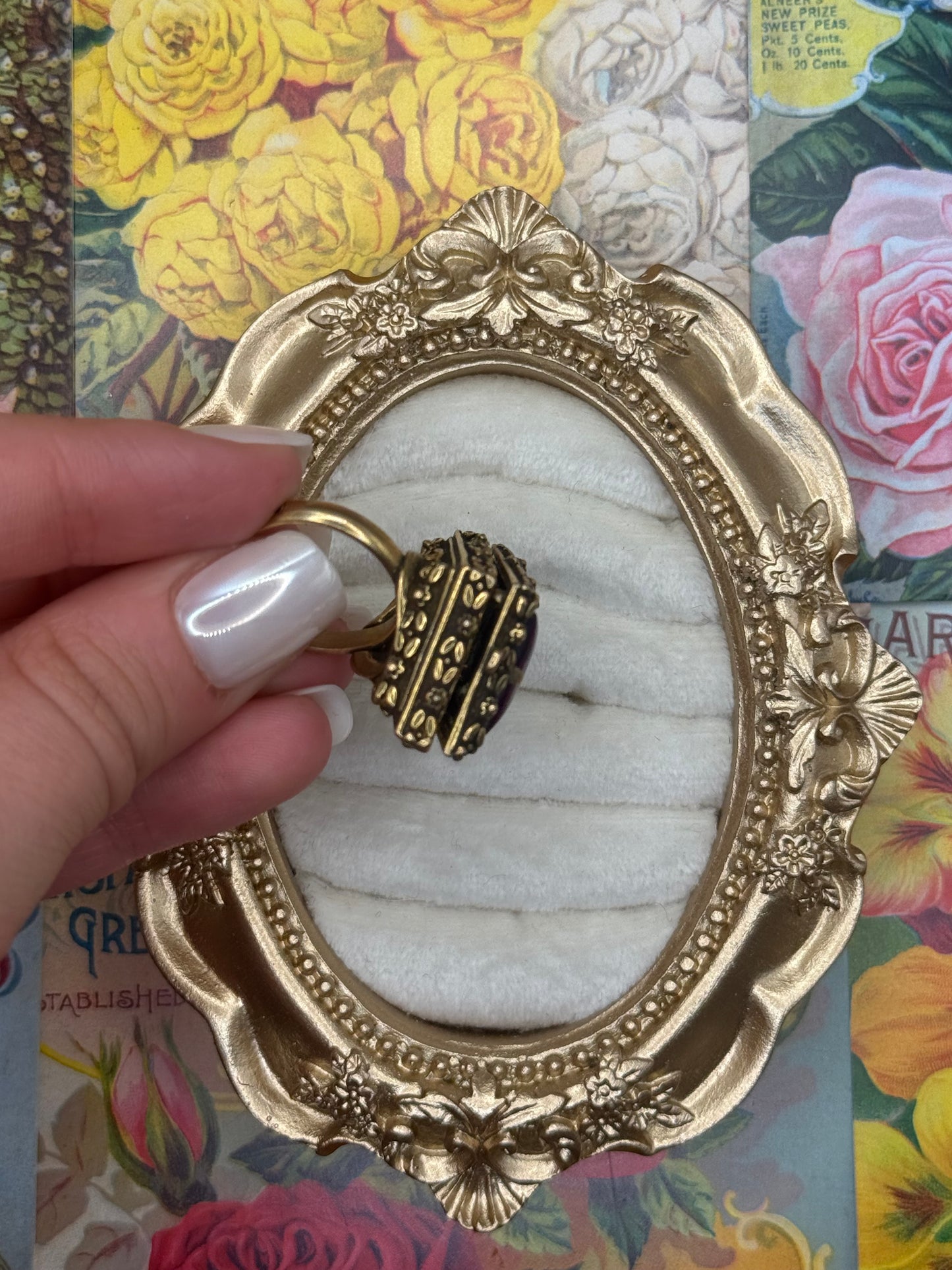 Vintage Gold Tone Adjustable Poison Ring Size 6
