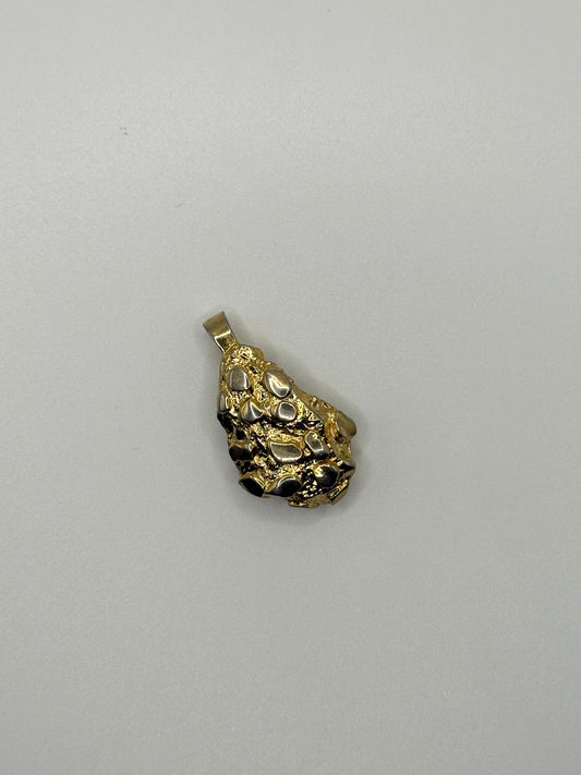 gold tone gold nugget style pendant