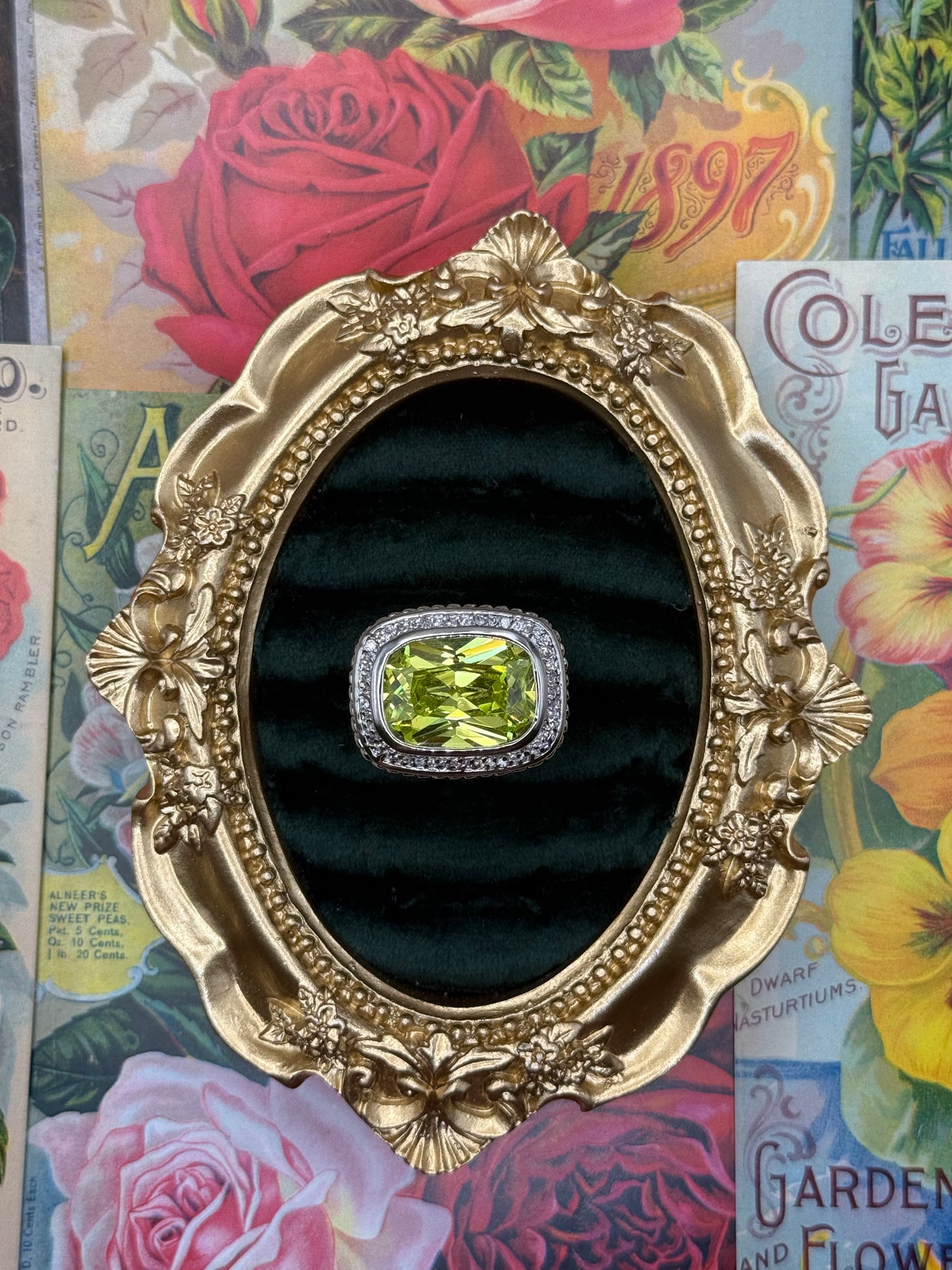 Vintage Silver Tone Old Stock Ring Size 8