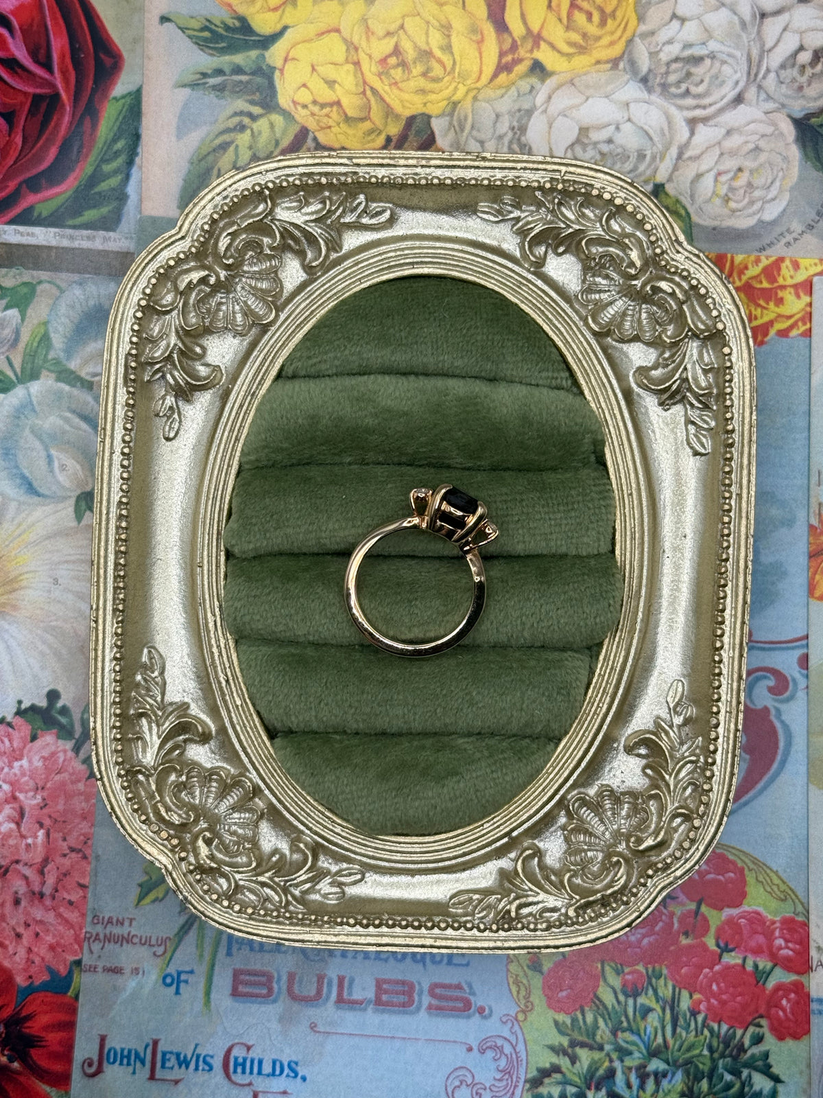 Vintage Gold Tone Ring Size 4.75