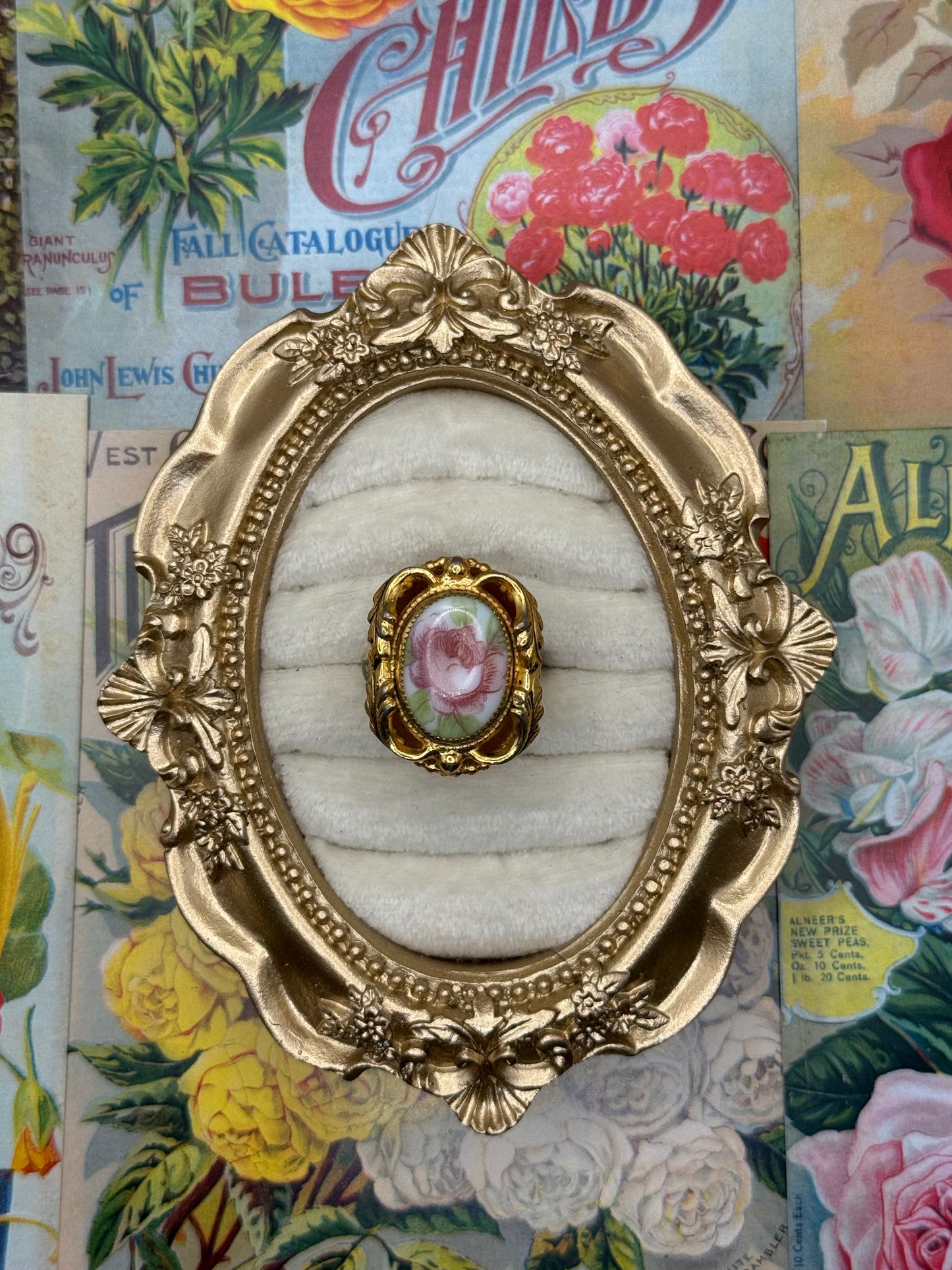 Vintage Gold Tone Whiting & Davis Floral Ring