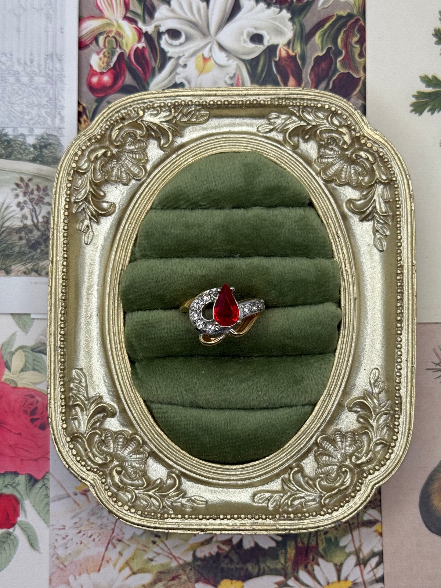 Vintage Gold Tone Old Stock Gemstone Ring Size 6.5