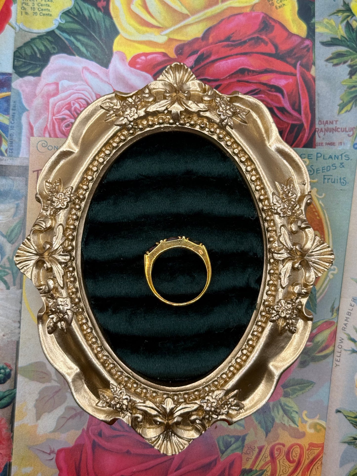 Vintage Gold Tone Ring Size 6