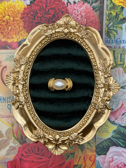 Vintage Gold Tone Pearl Ring Size 5.75