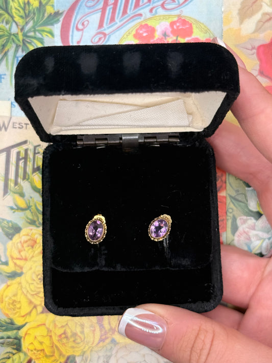 Vintage 14k Gold Purple Stone Stud Earrings 1/3”