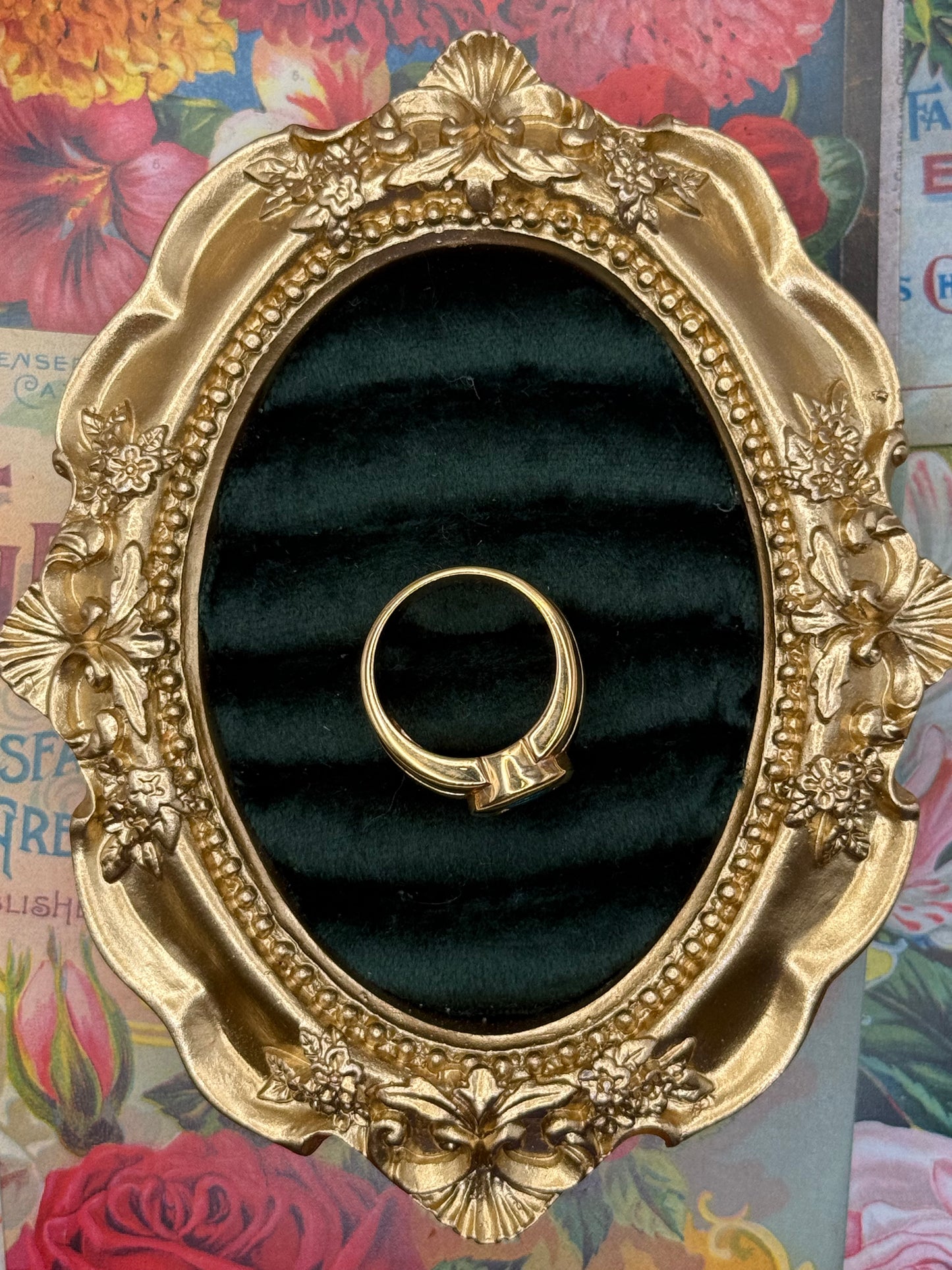 Vintage Gold Tone Old Stock Bezel Ring Size 7
