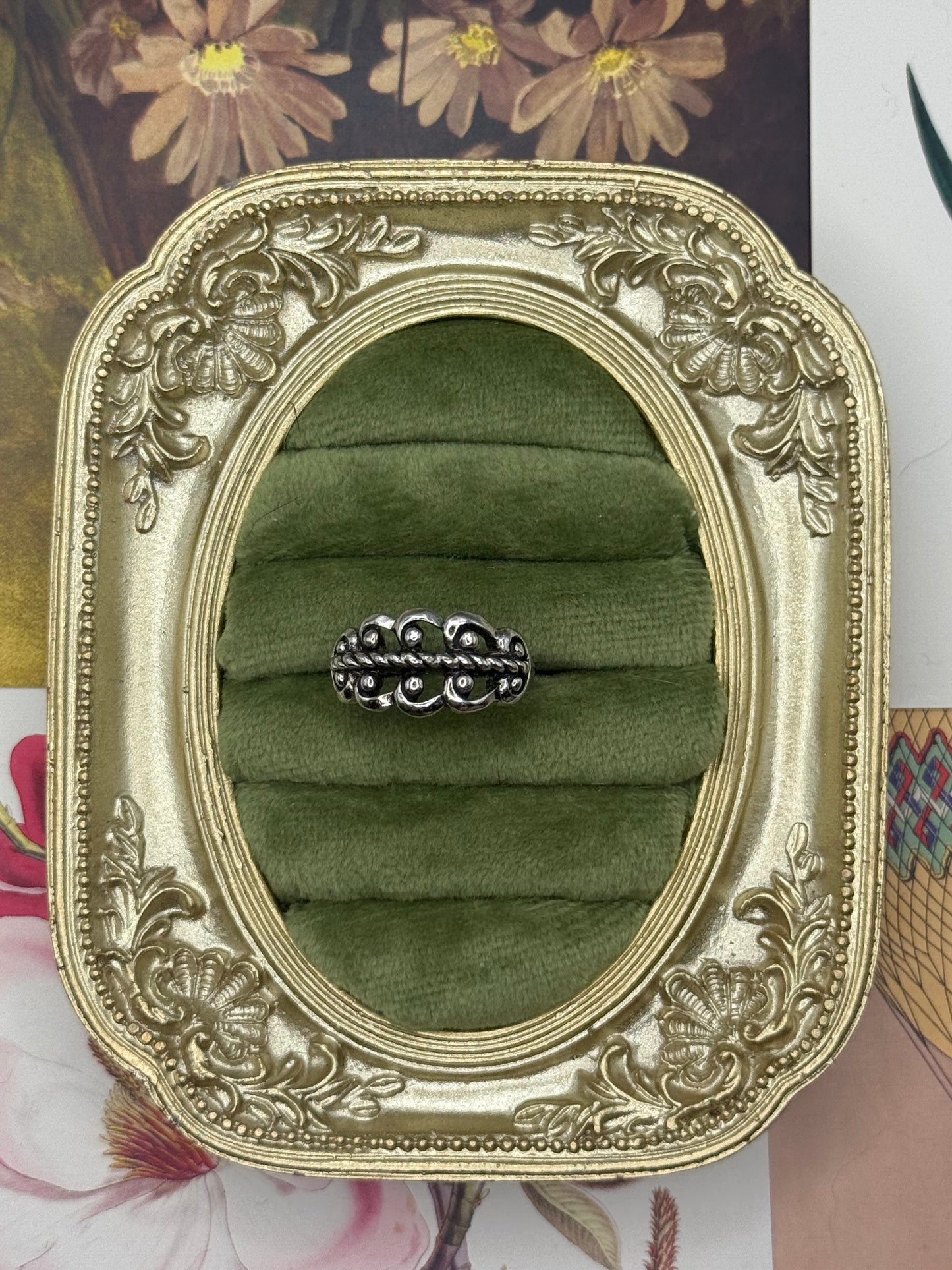 Vintage Silver Tone Avon Ring Size 6.5