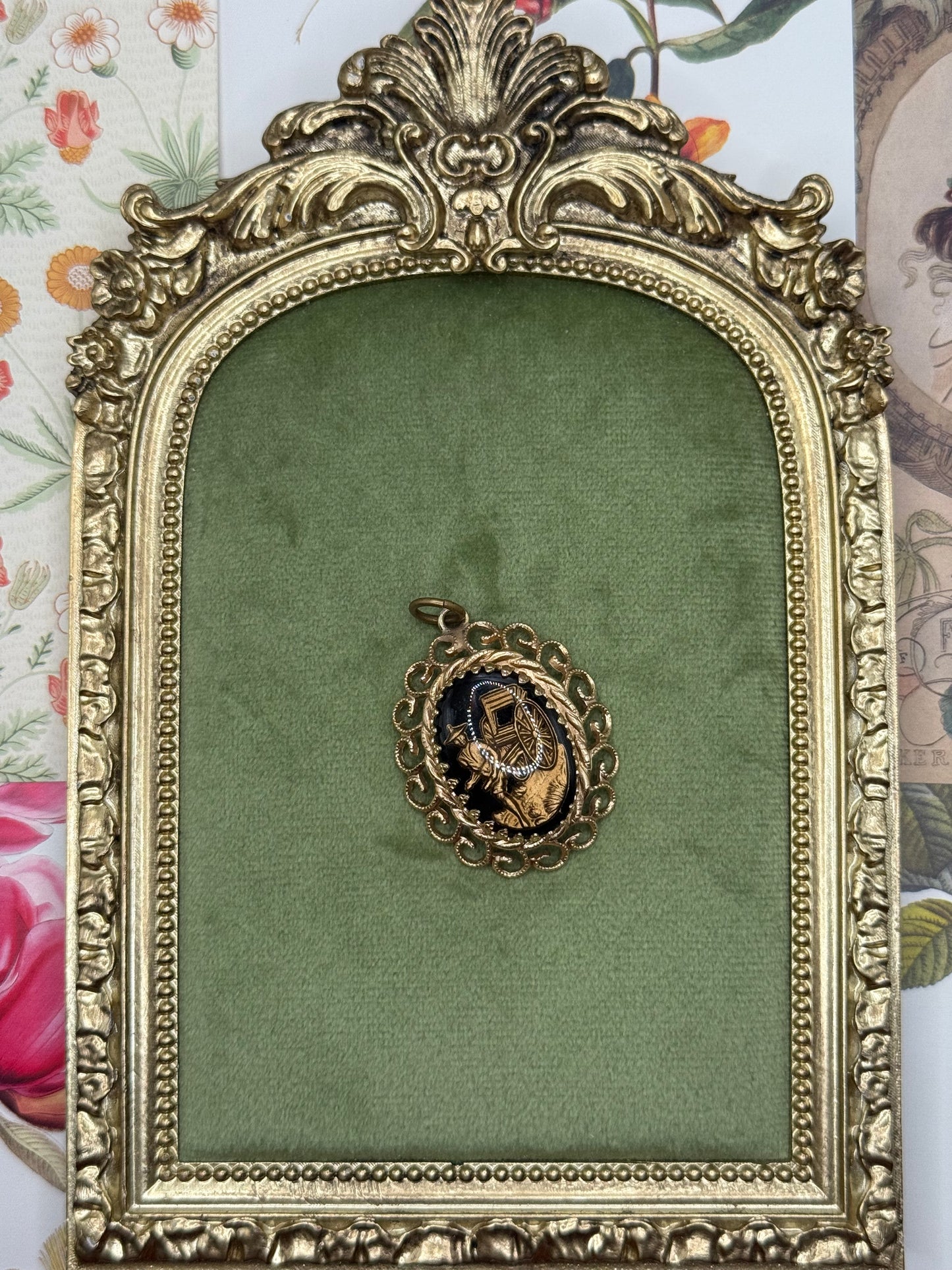 Vintage Gold Tone Rickshaw Pendant