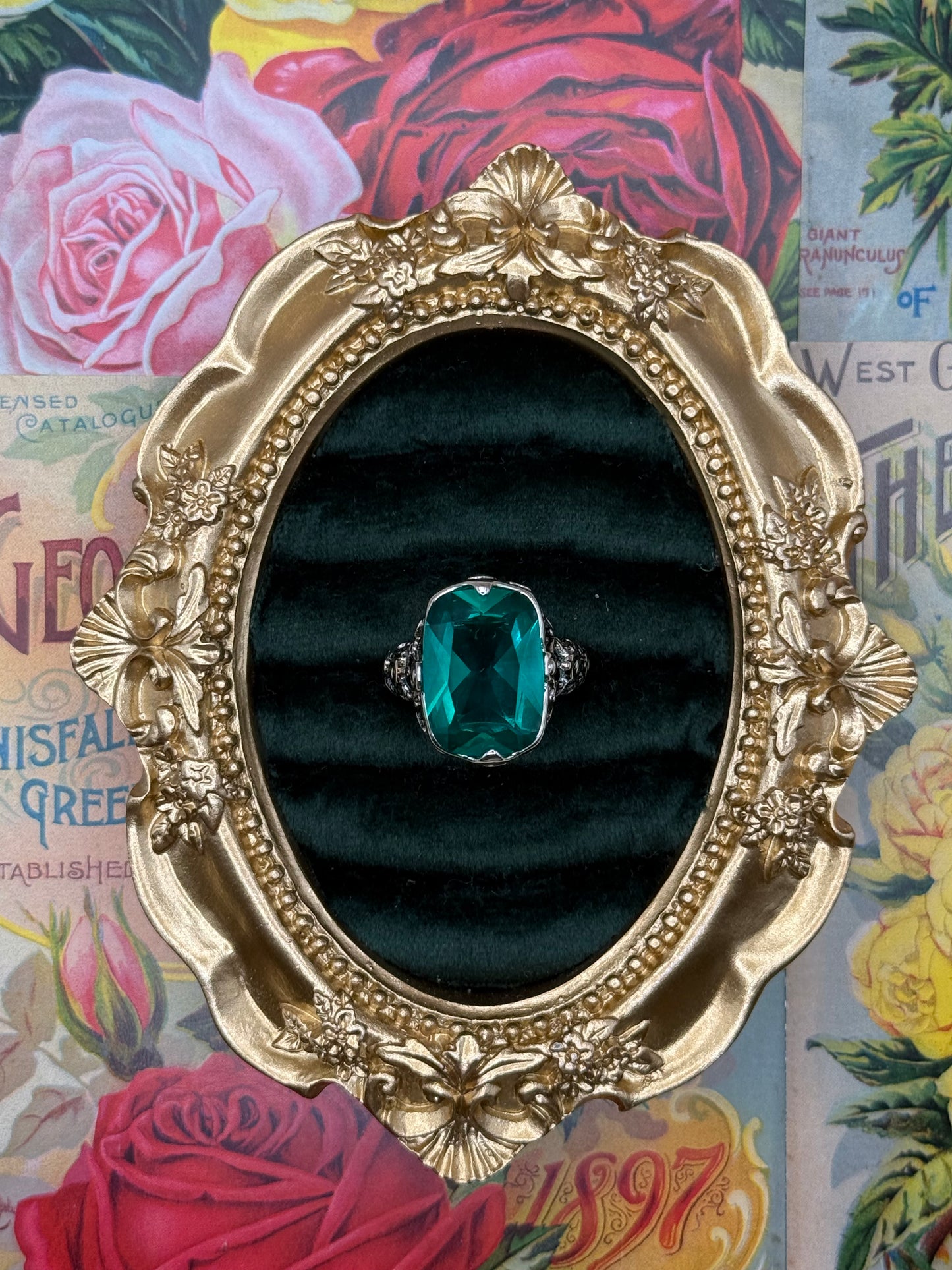 Vintage Silver Tone Old Stock Ring Size 8