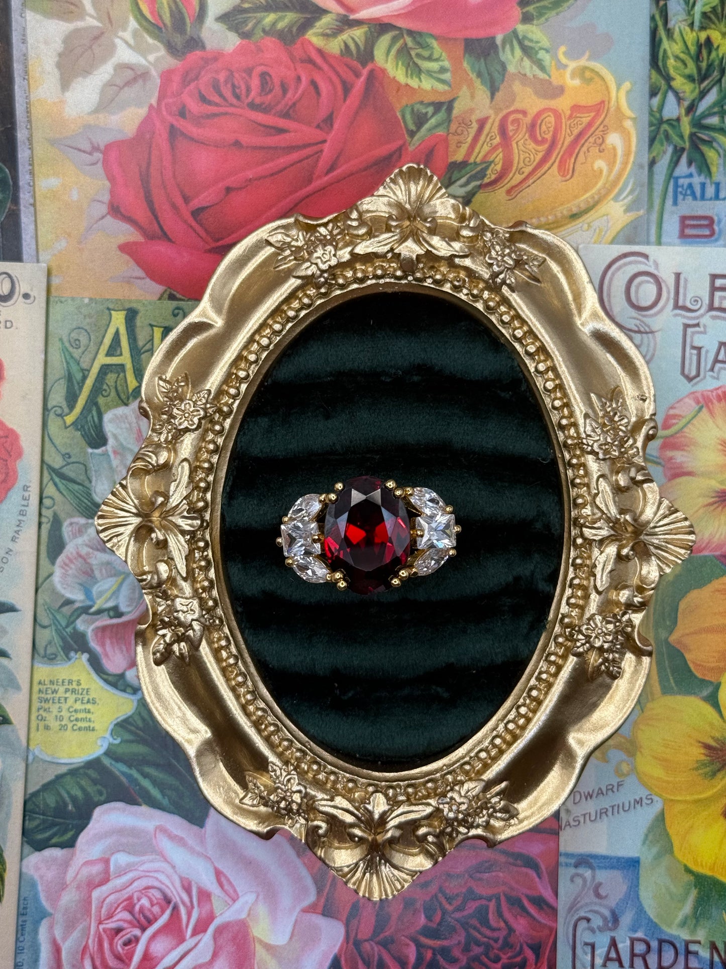 Vintage Gold Tone Old Stock Chunky Ring Size 9
