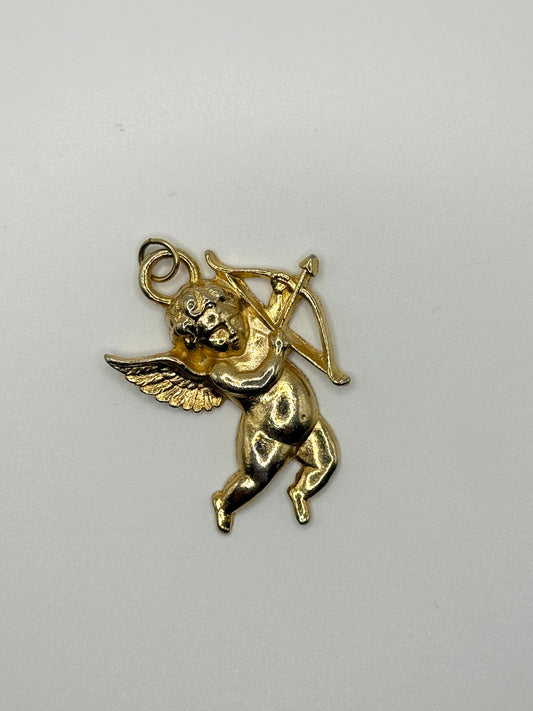 gold tone large cherub pendant