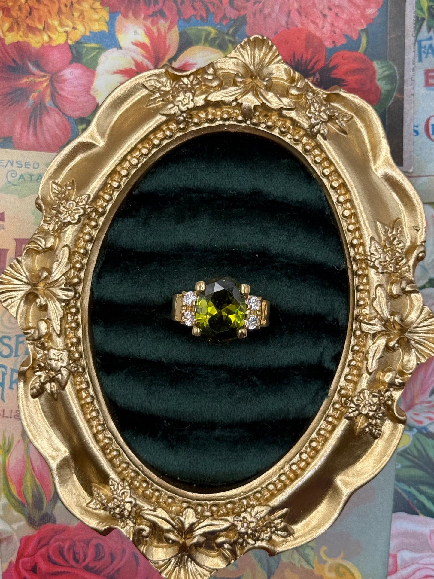 Vintage Gold Tone Old Stock Ring Size 6