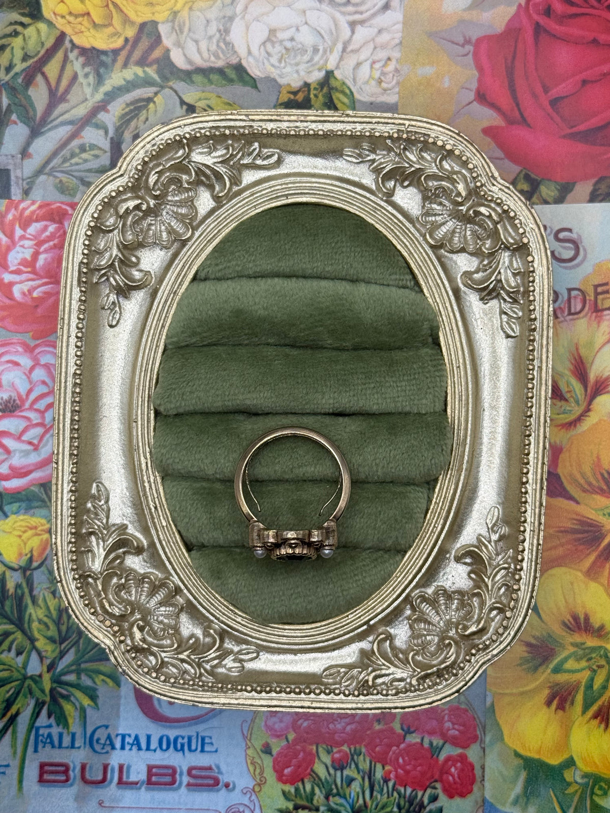 Vintage Gold Tone Avon Versailles Ring Size 6.5