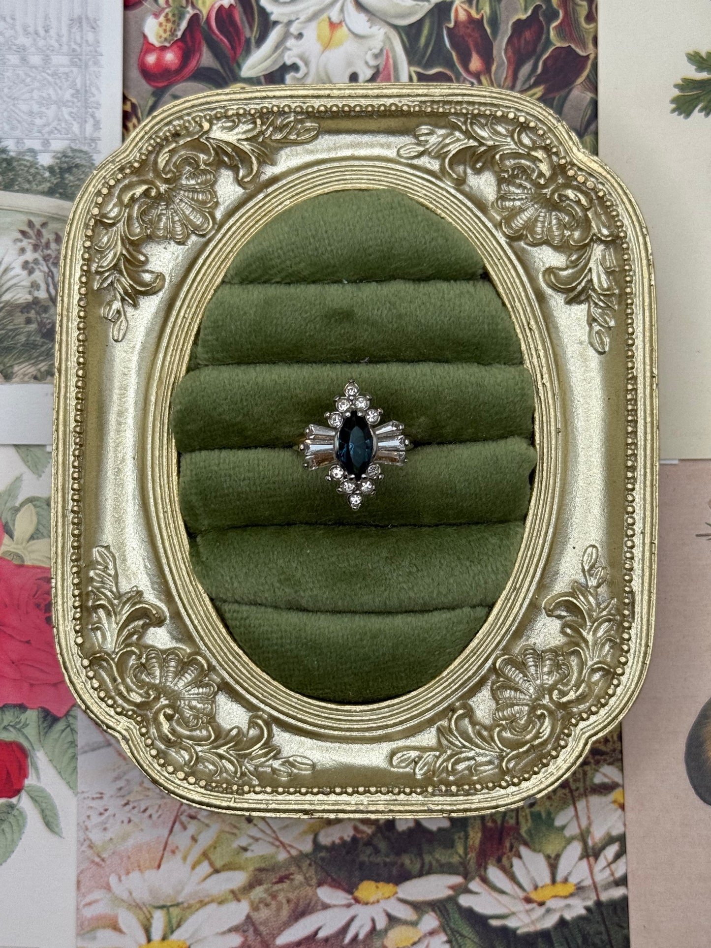 Vintage Gold Tone Old Stock Gemstone Ring Size 4.5