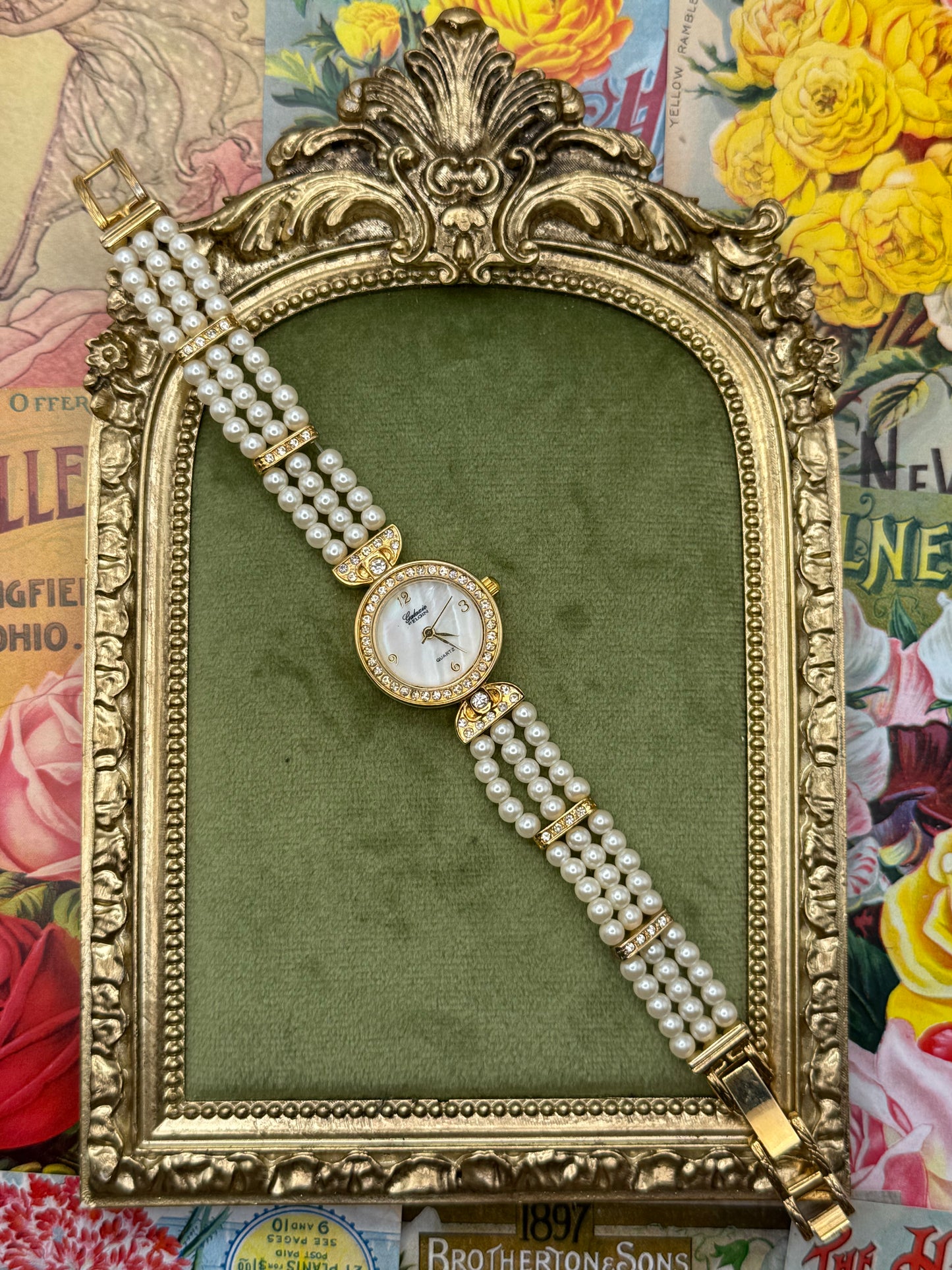 Working Vintage Gold Tone Pearl Watch