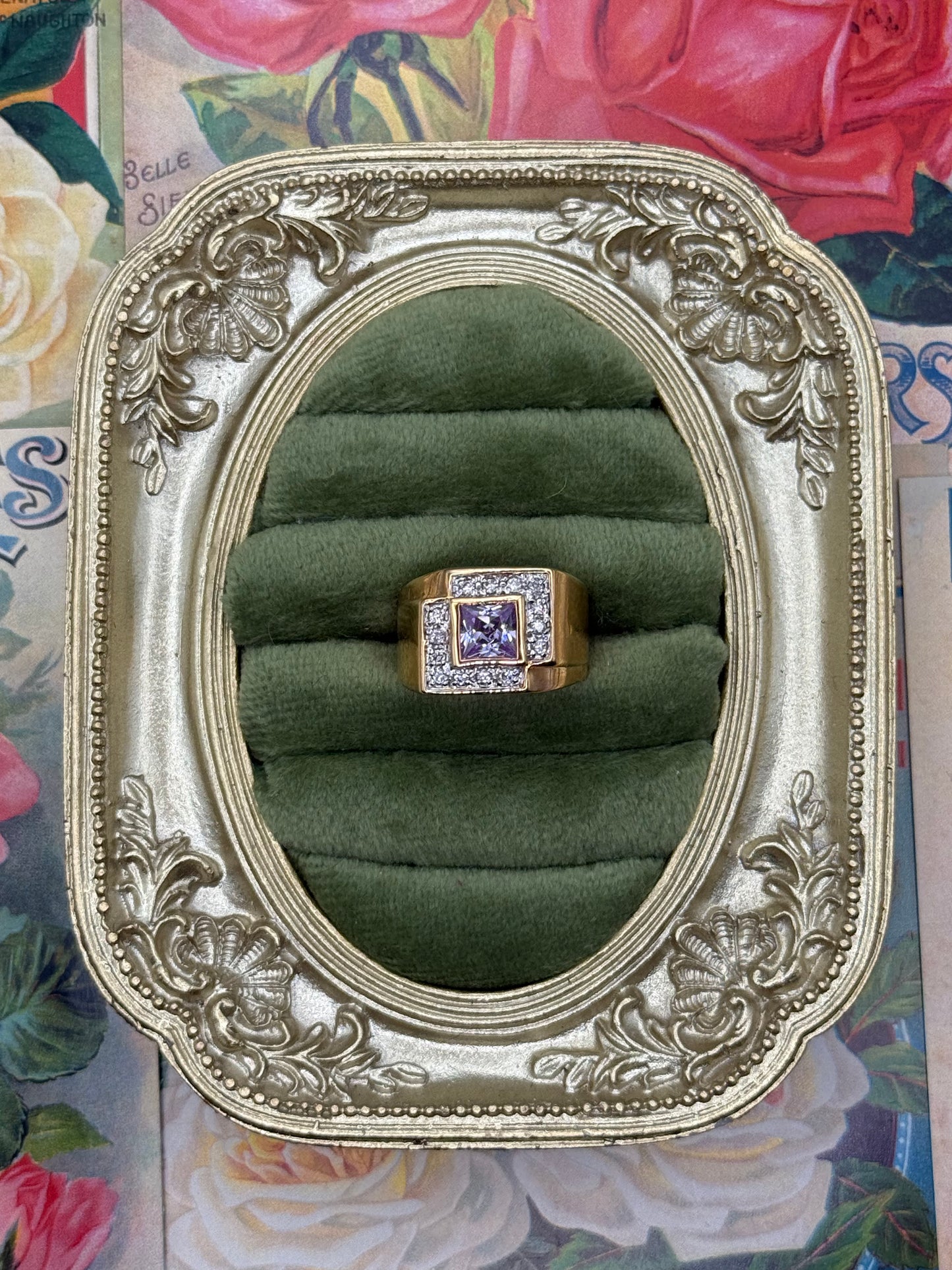 Vintage Gold Tone Old Stock Gemstone Ring Size 6
