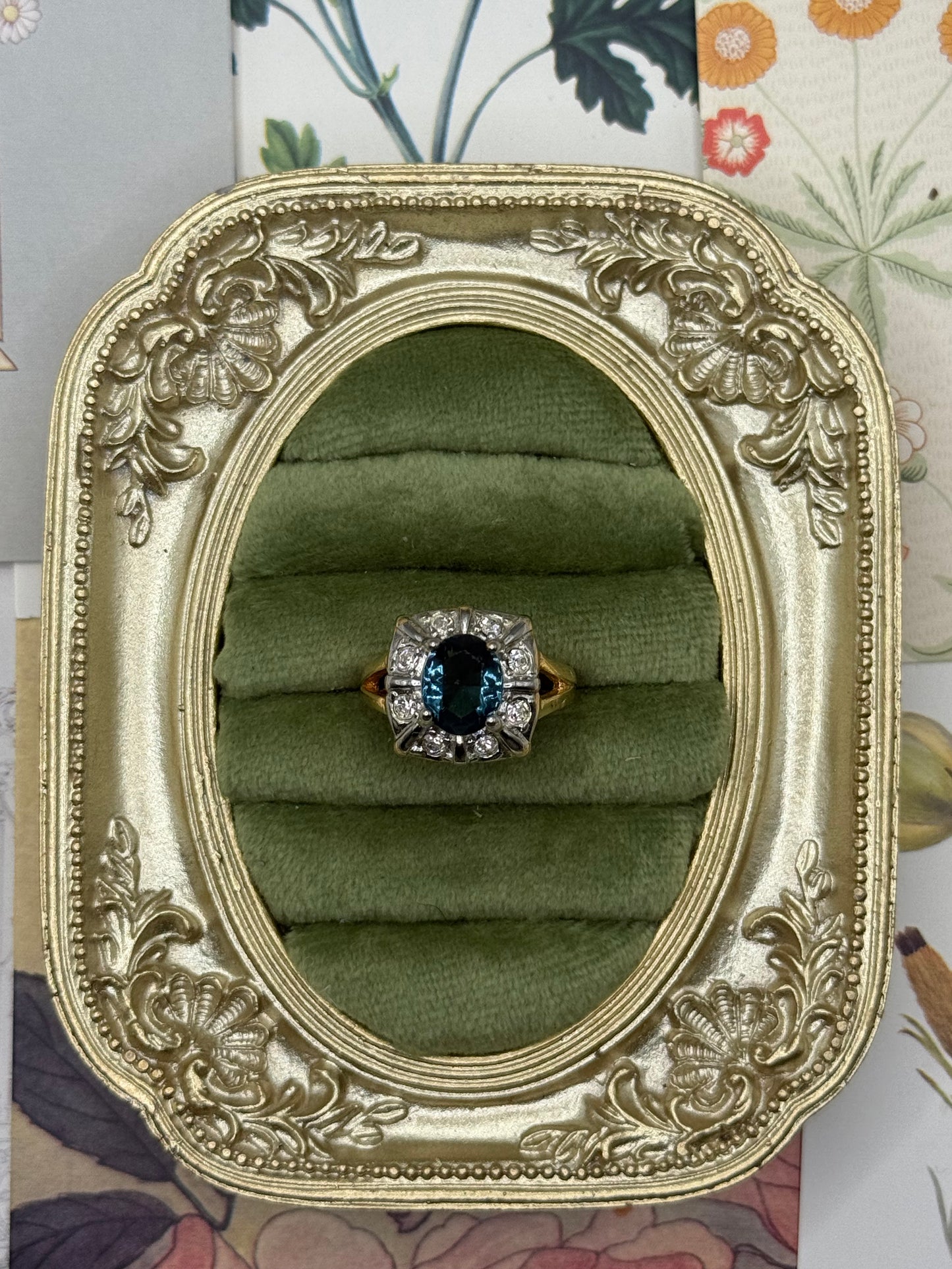 Vintage Gold Tone Old Stock Gemstone Ring Size 8.5