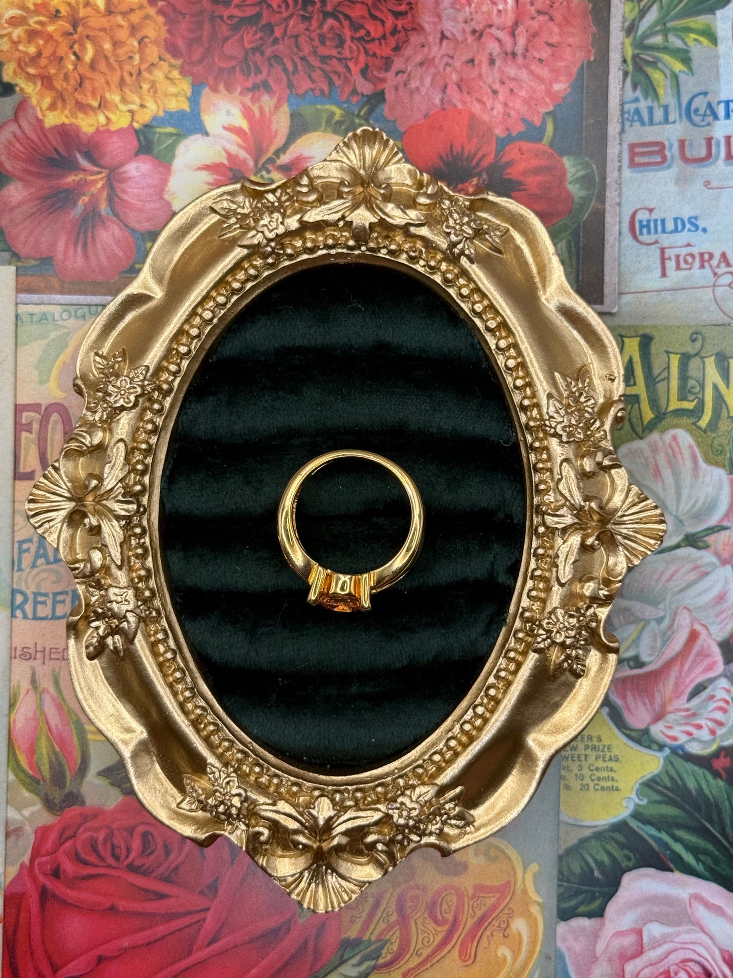 Vintage Gold Tone Old Stock Ring Size 7
