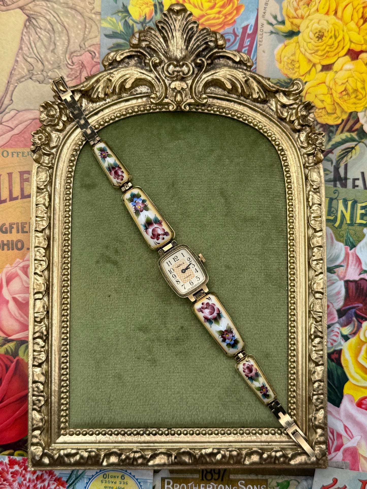 Working Wind Up Gold Tone Soviet Era Hand Painted Watch