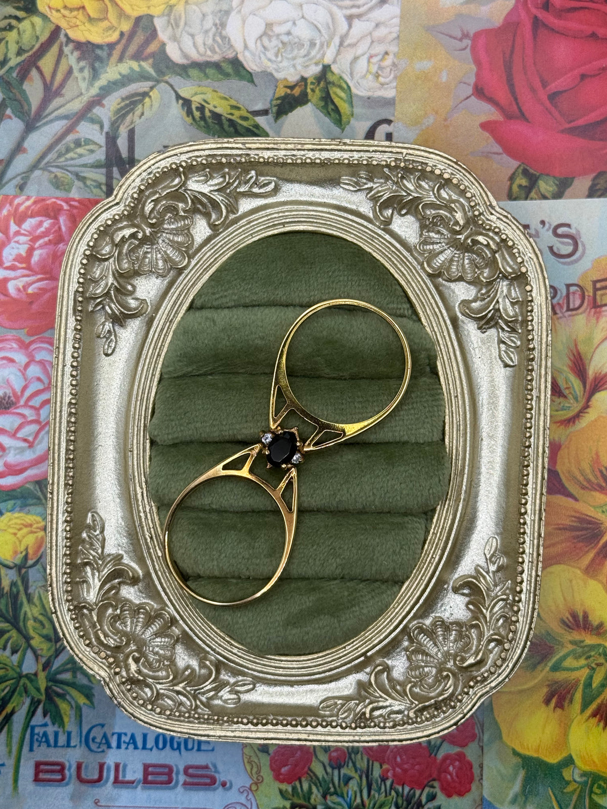 Vintage Gold Tone Black Reversible Flip Ring Size 11.5