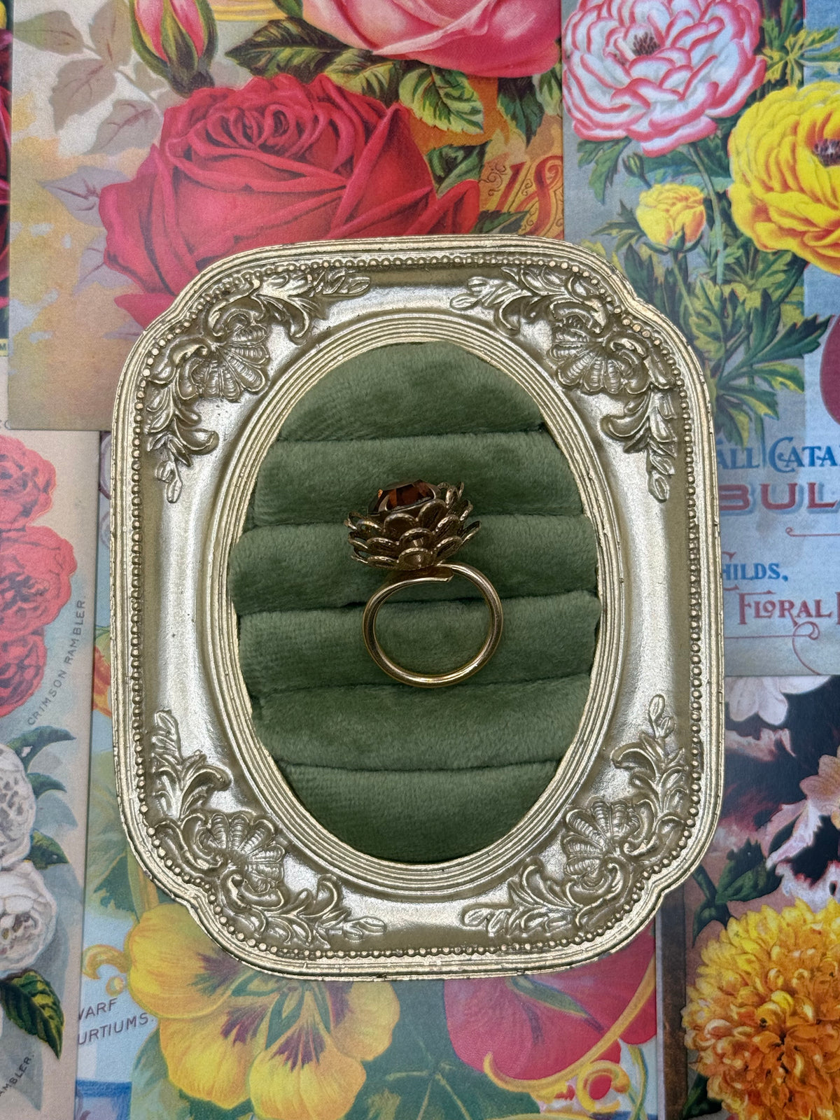 Vintage Gold Tone Chunky Ring Size 6