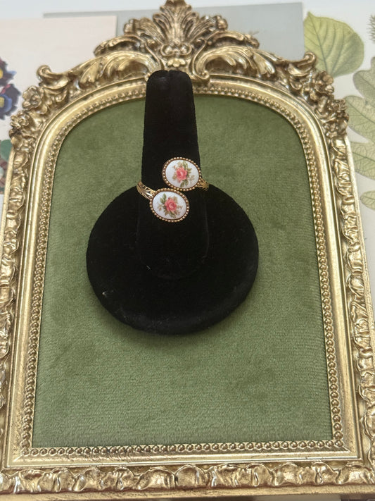 Vintage Gold Tone Incredibly Rare Sarah Coventry “Sweet Briar” Ring