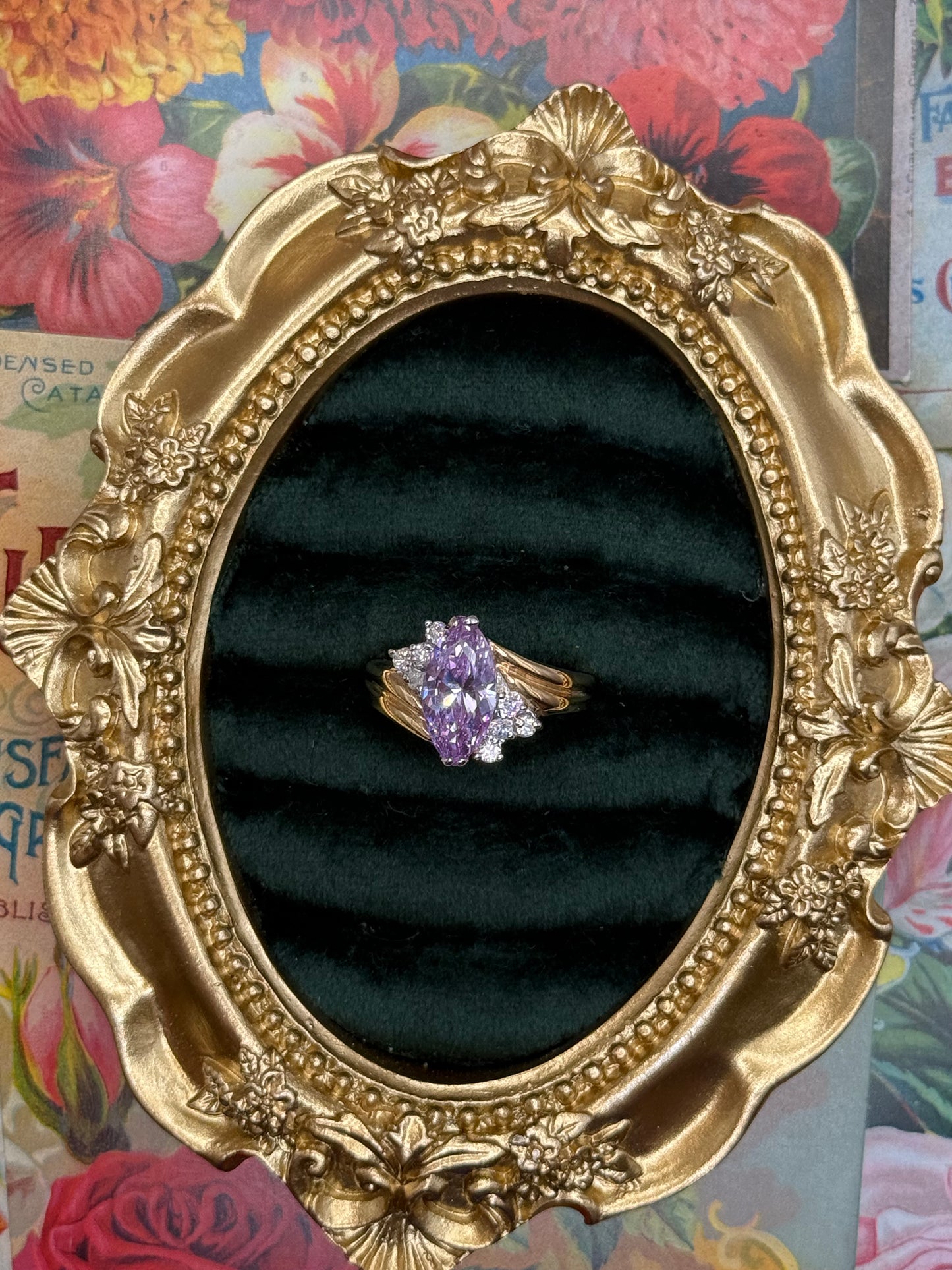 Vintage Gold Tone Old Stock Ring Size 9