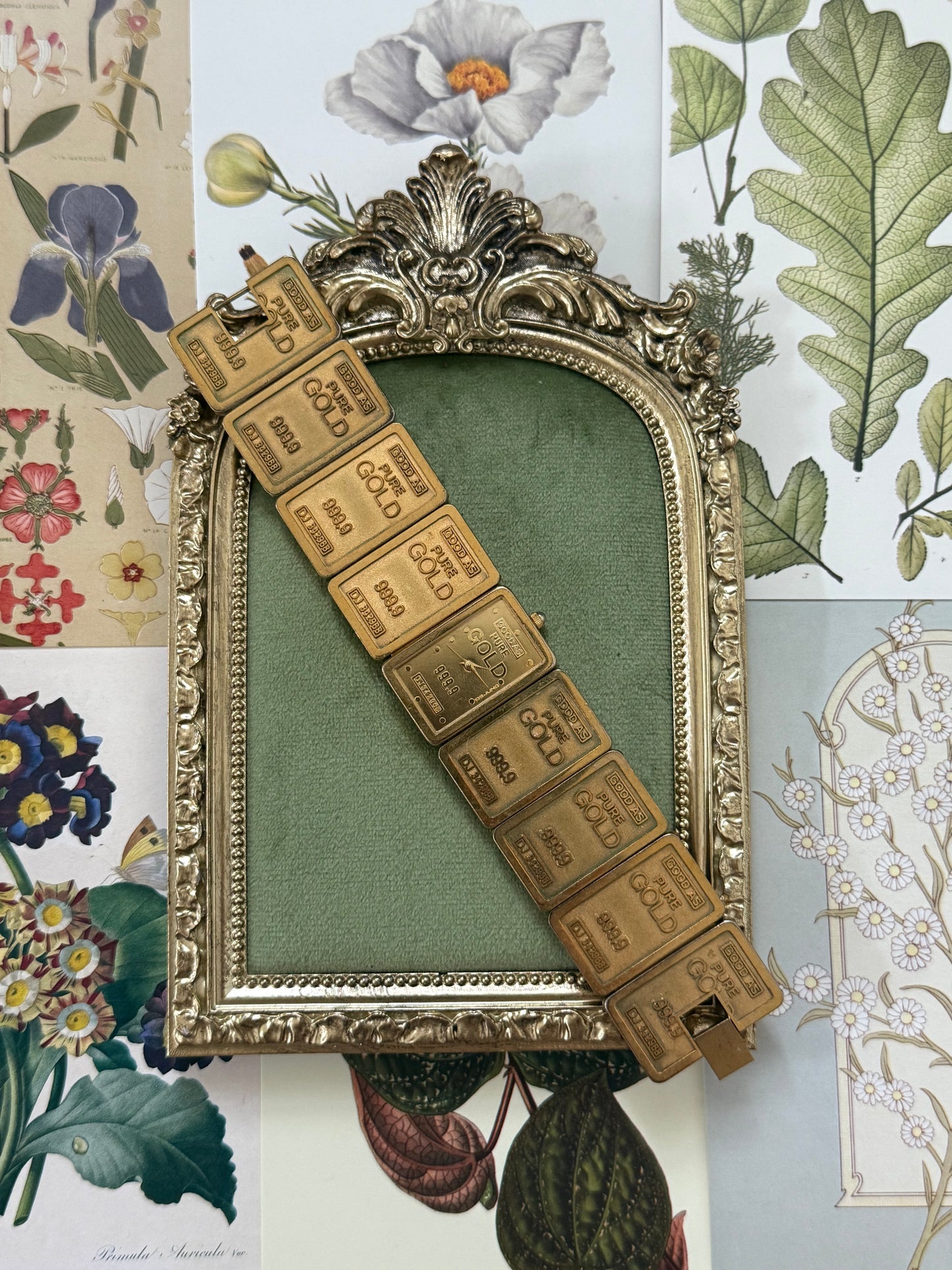 Working Vintage Gold Tone Gold Bar Watch