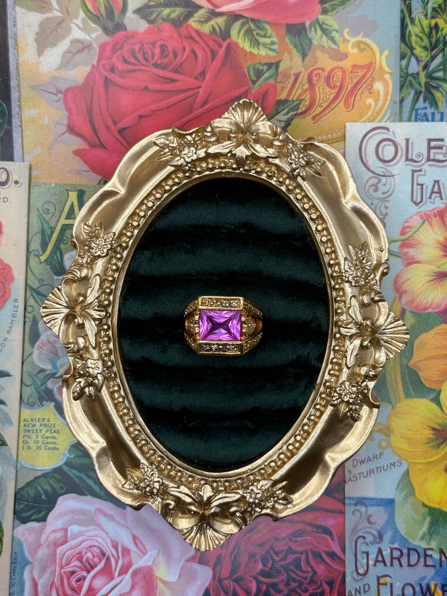 Vintage Gold Tone Old Stock Ring Size 6