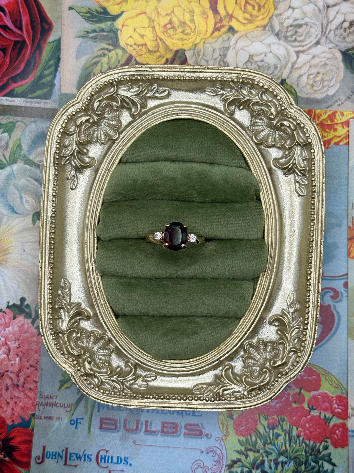 Vintage Gold Tone Ring Size 4.75