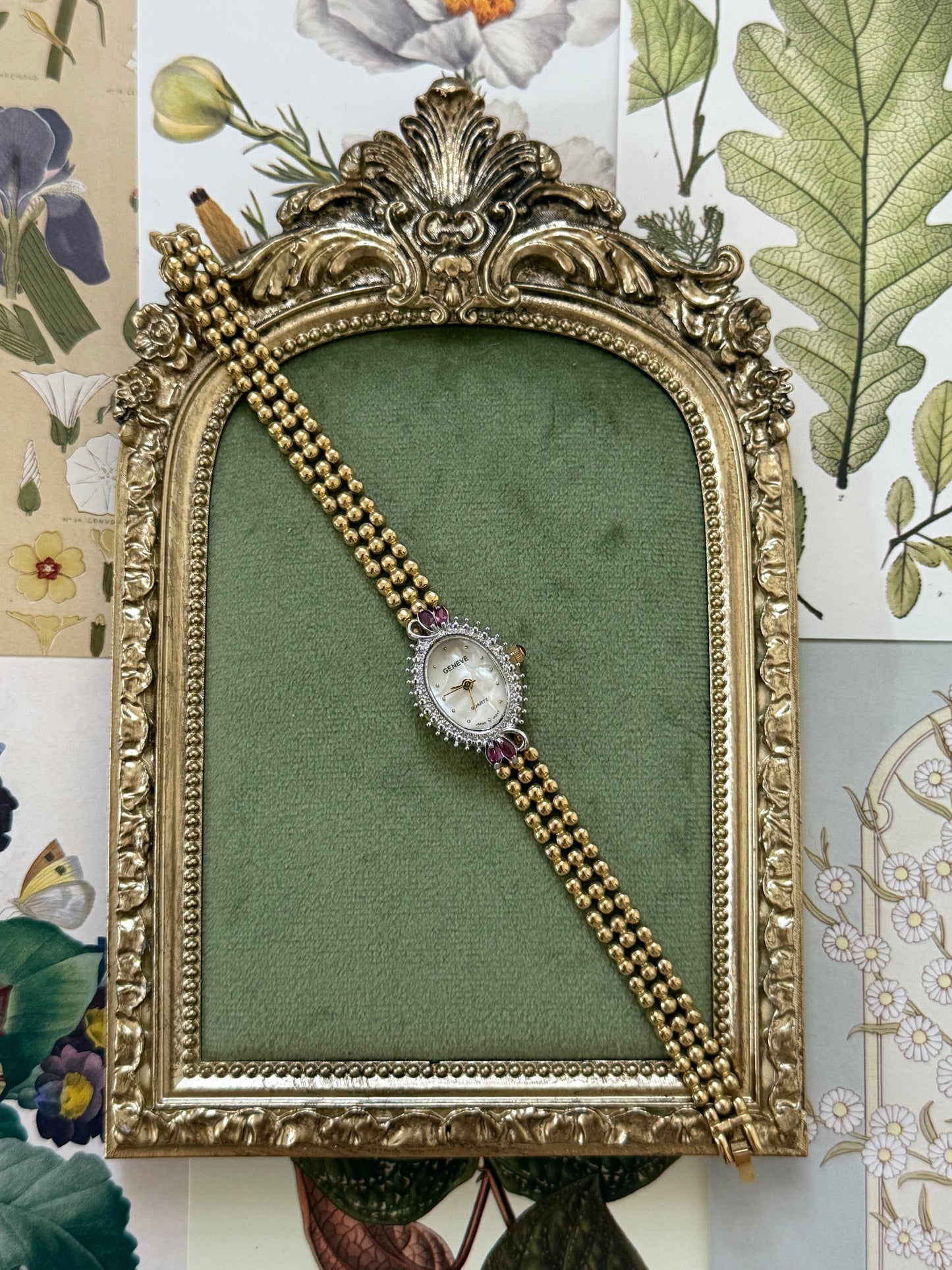 Working Vintage Gold Tone Red Gemstone Diamond Dial Watch