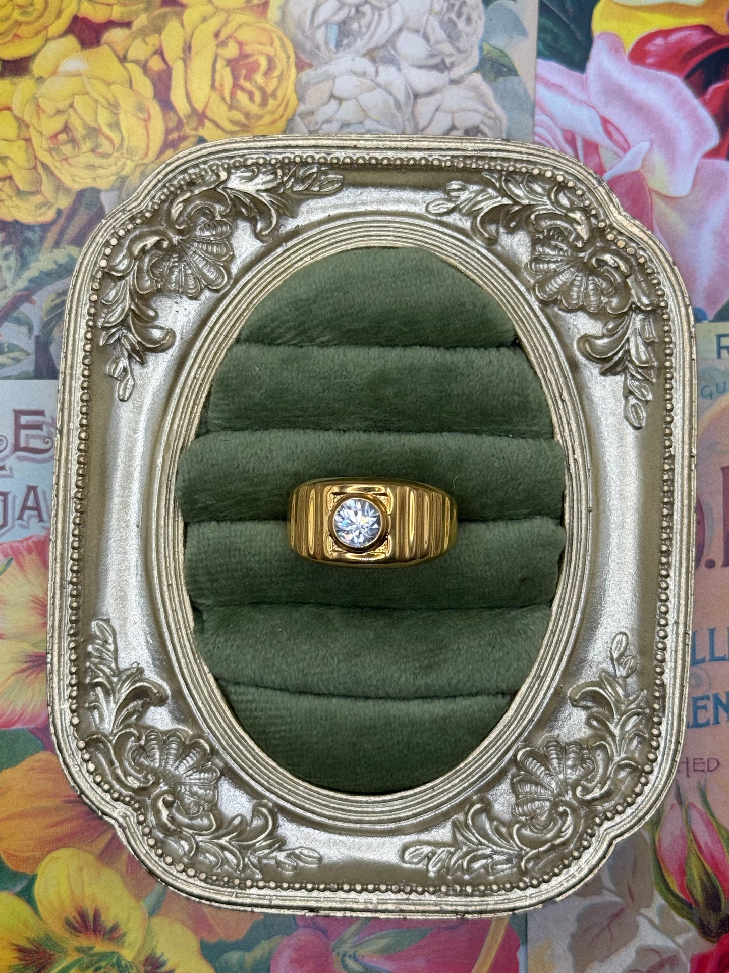Vintage Gold Tone Chunky Ring Size 10