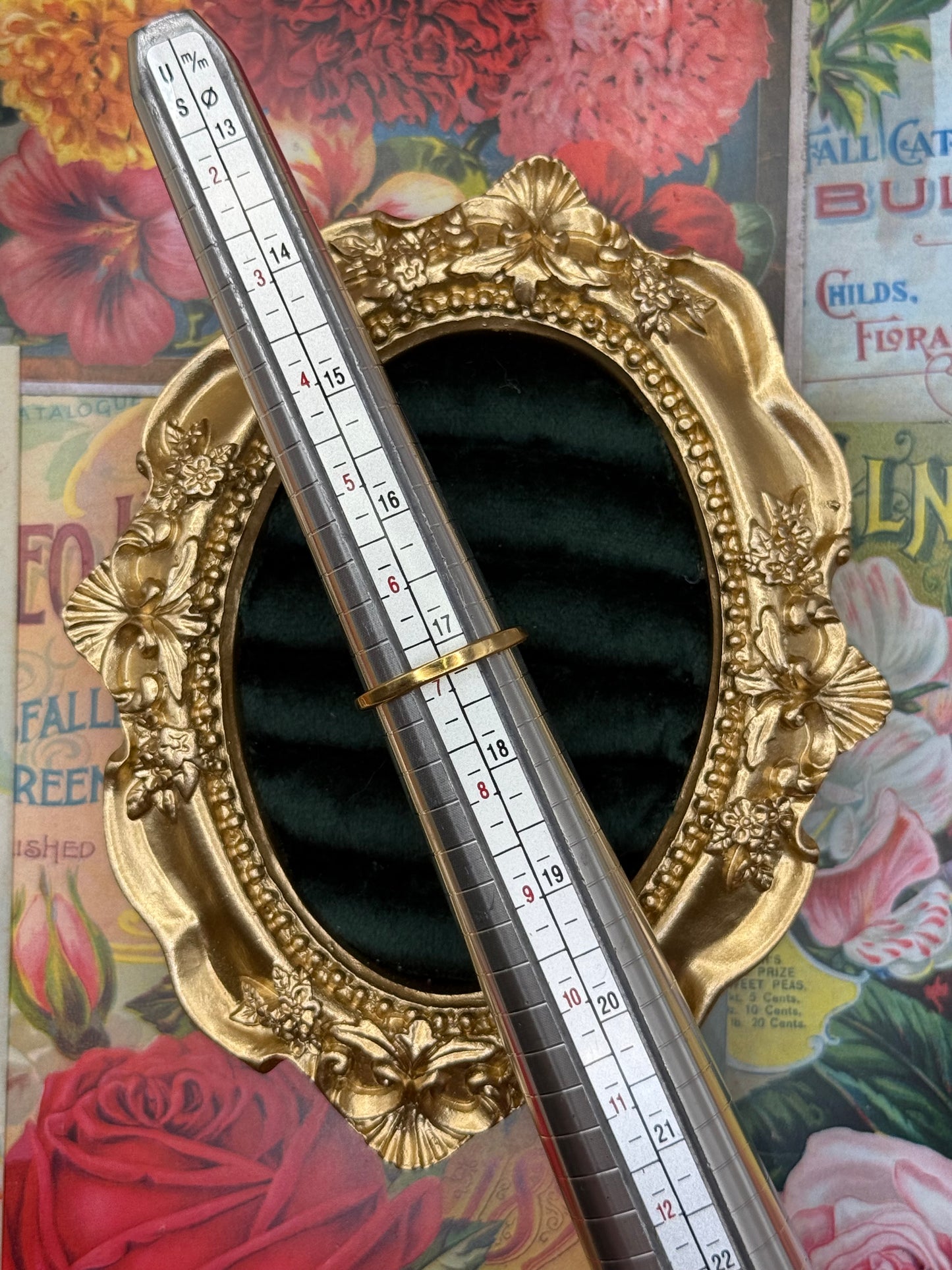 Vintage Gold Tone Ring Size 6.75